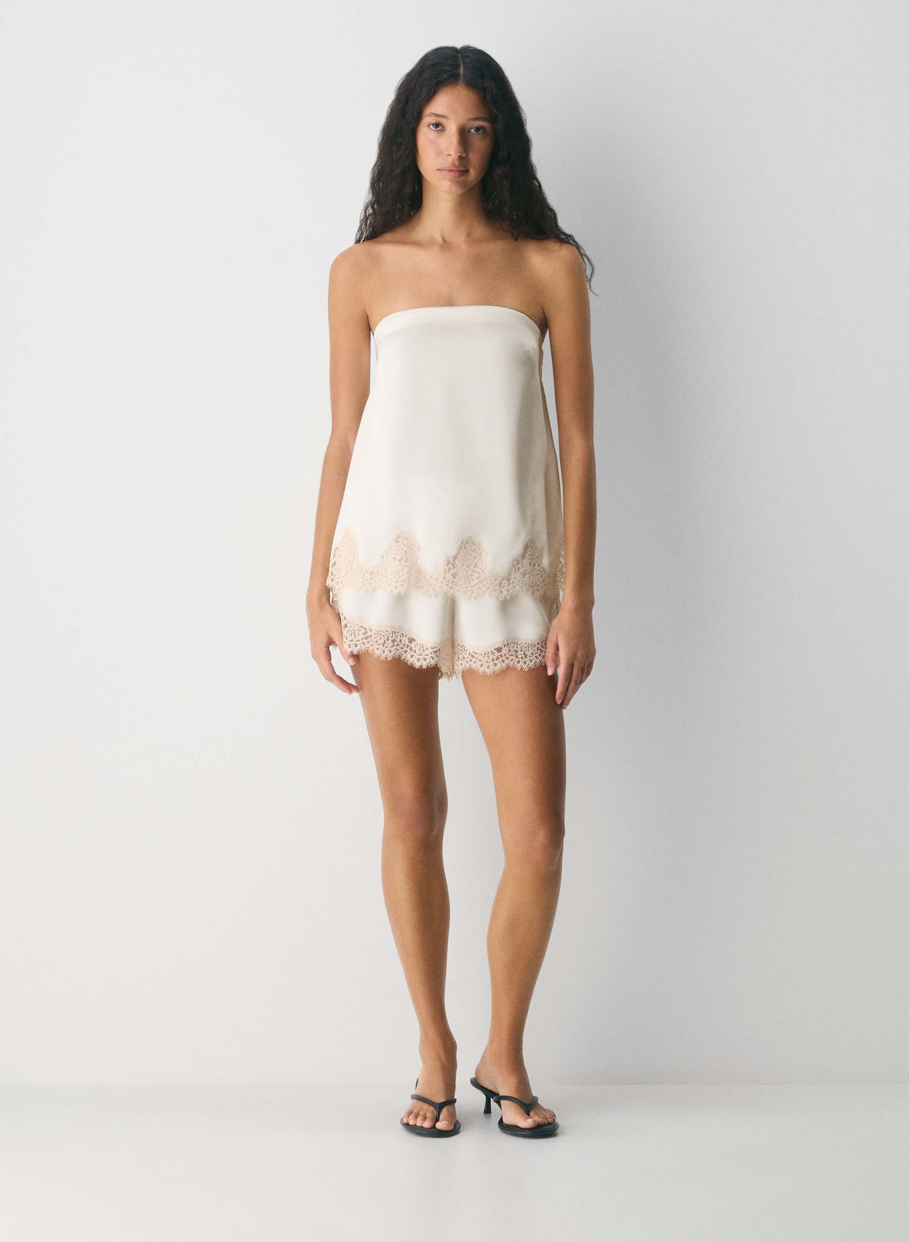 Aritzia Bountiful Satin Tube Top