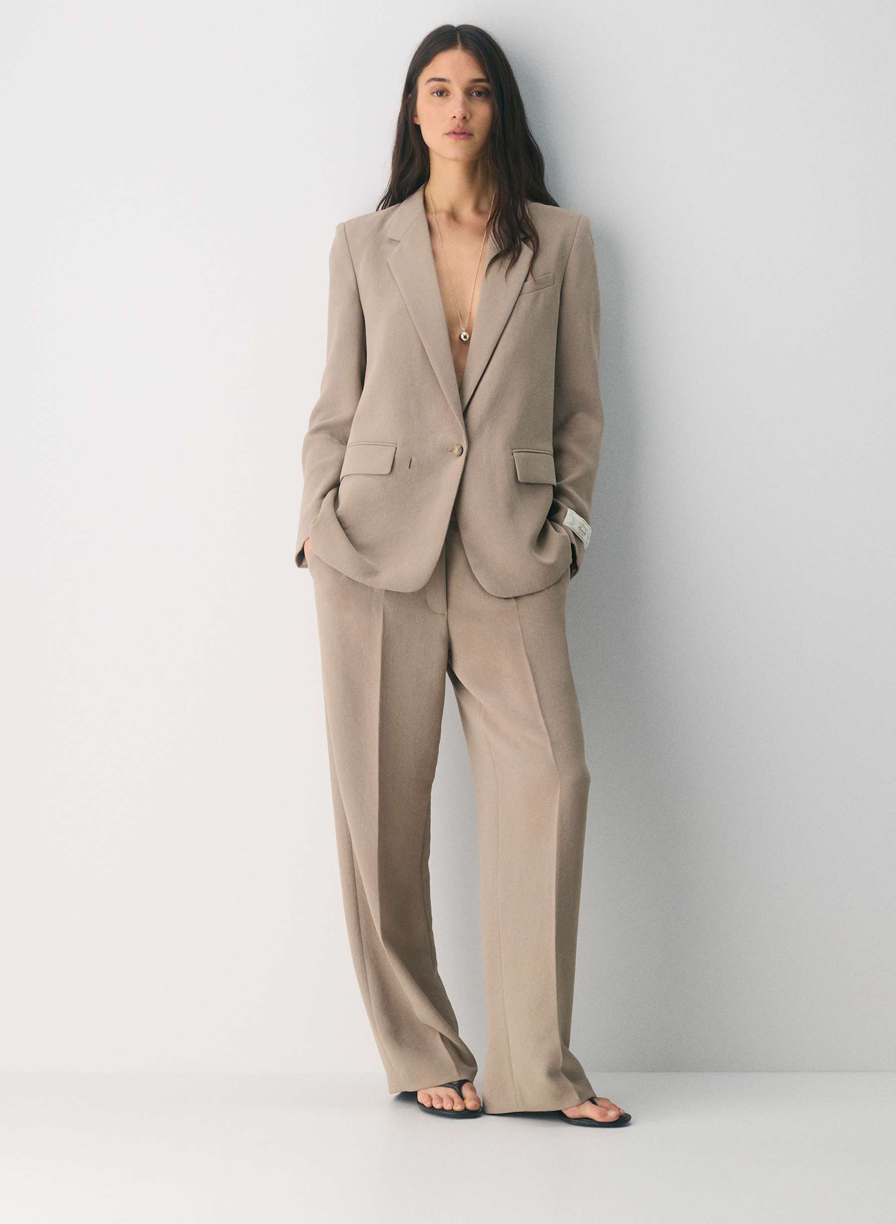 Aritzia structured blazer