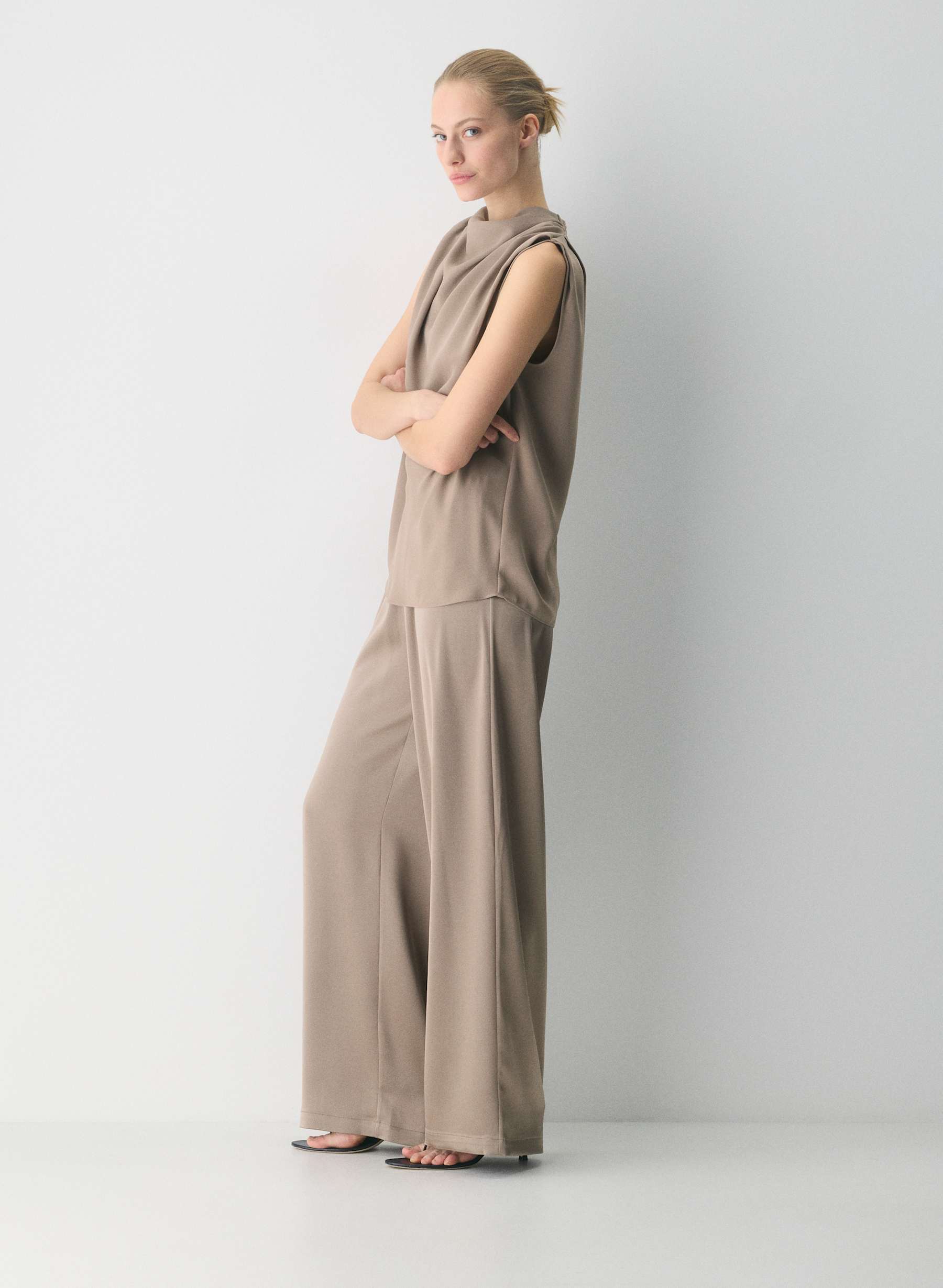 Aritzia Archer Satin Pant