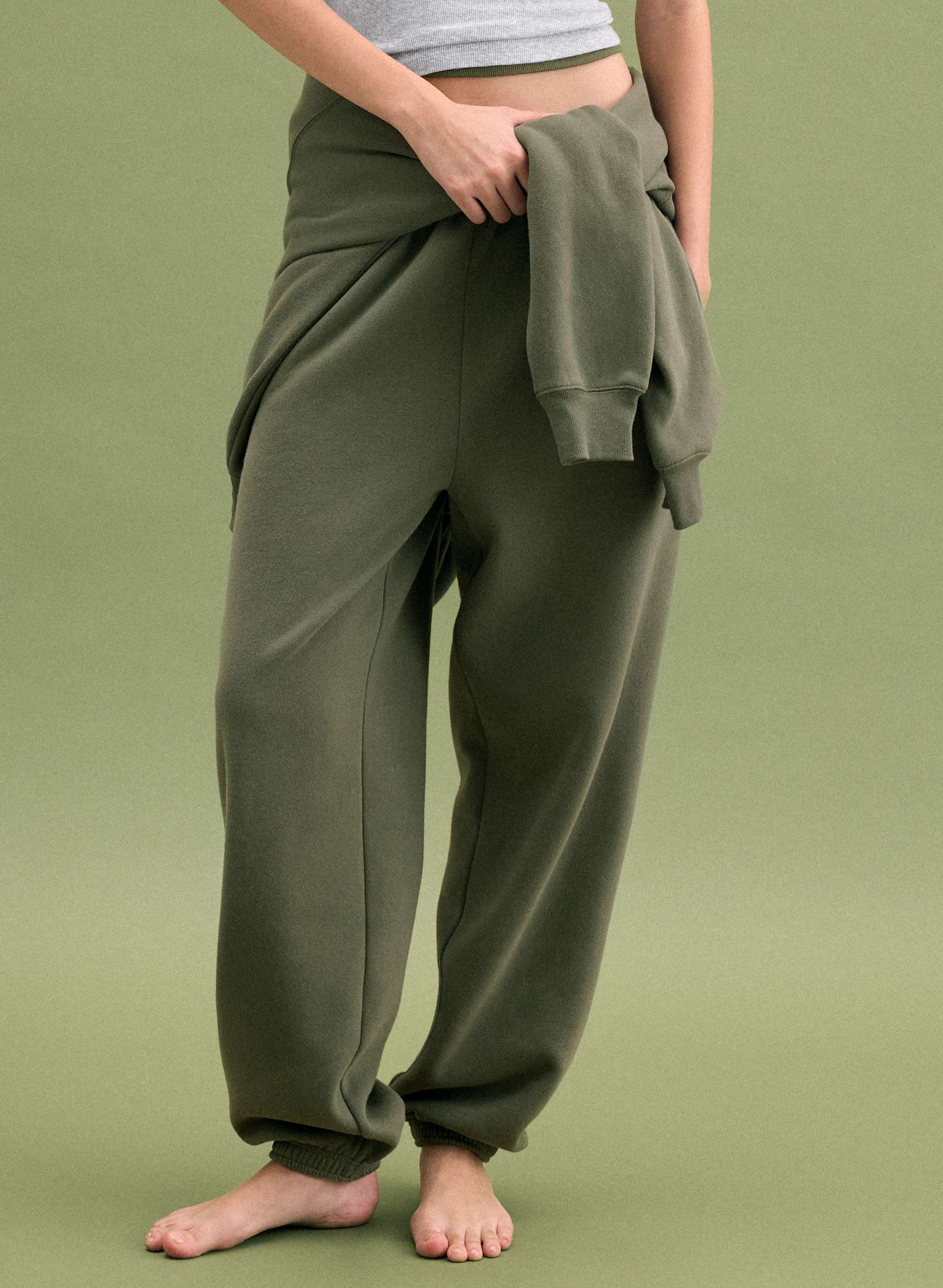 PANTALON JOGGEUR COUPE MÉGA - MOLLETON DOUILLET - Pantalon joggeur surdimensionné en molleton très apprécié. 