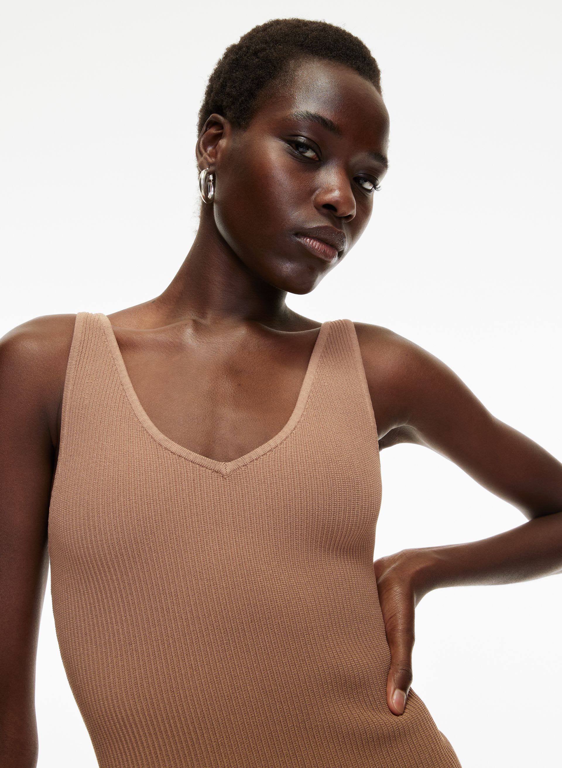 Sculpt Knit V-Neck Tank | Aritzia US