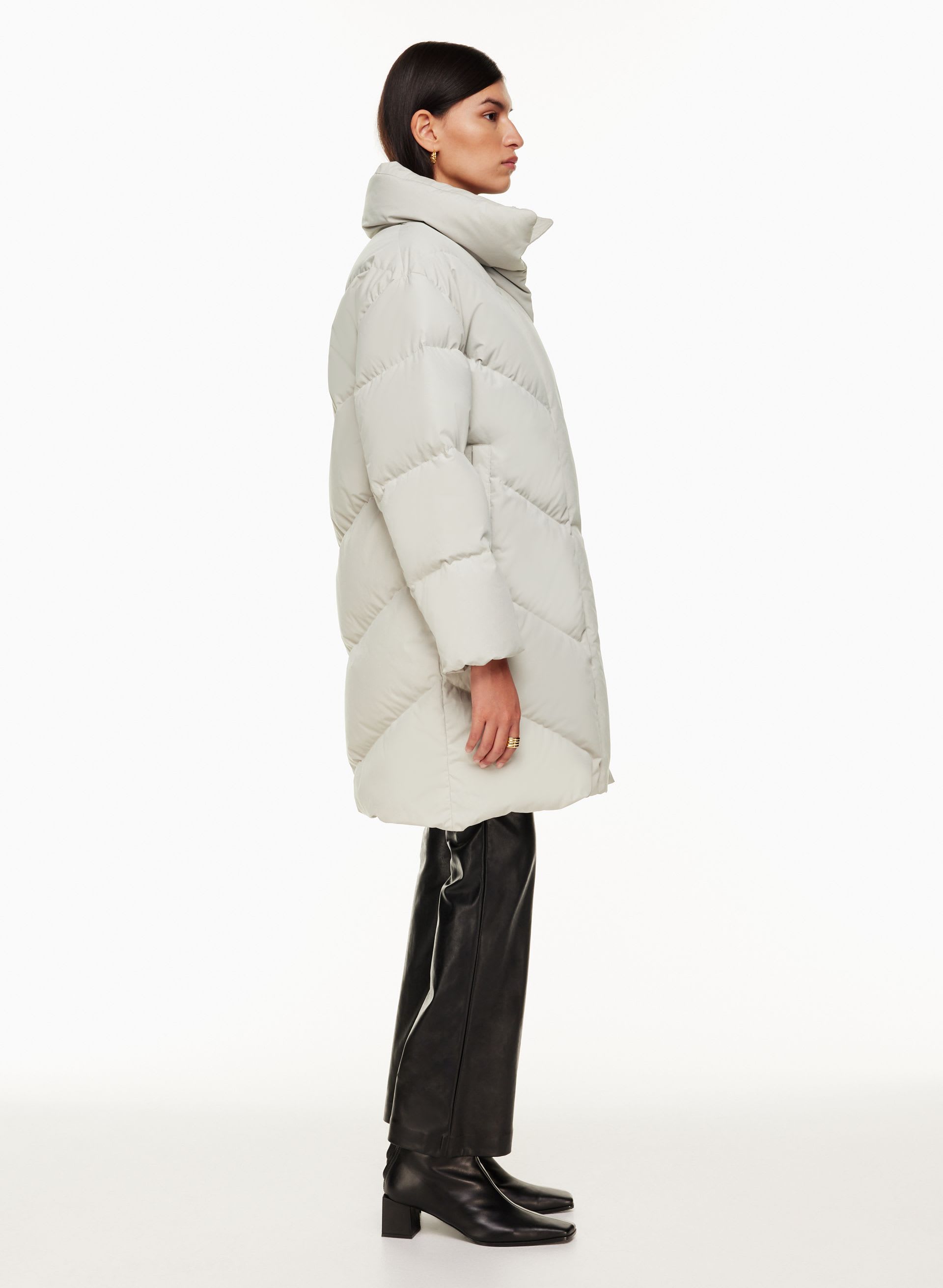 m*i様 【タグ付き正規品】W FACE CLOUD PUFF SLEEVE T The Cloud Puff™ Mid | Aritzia CA