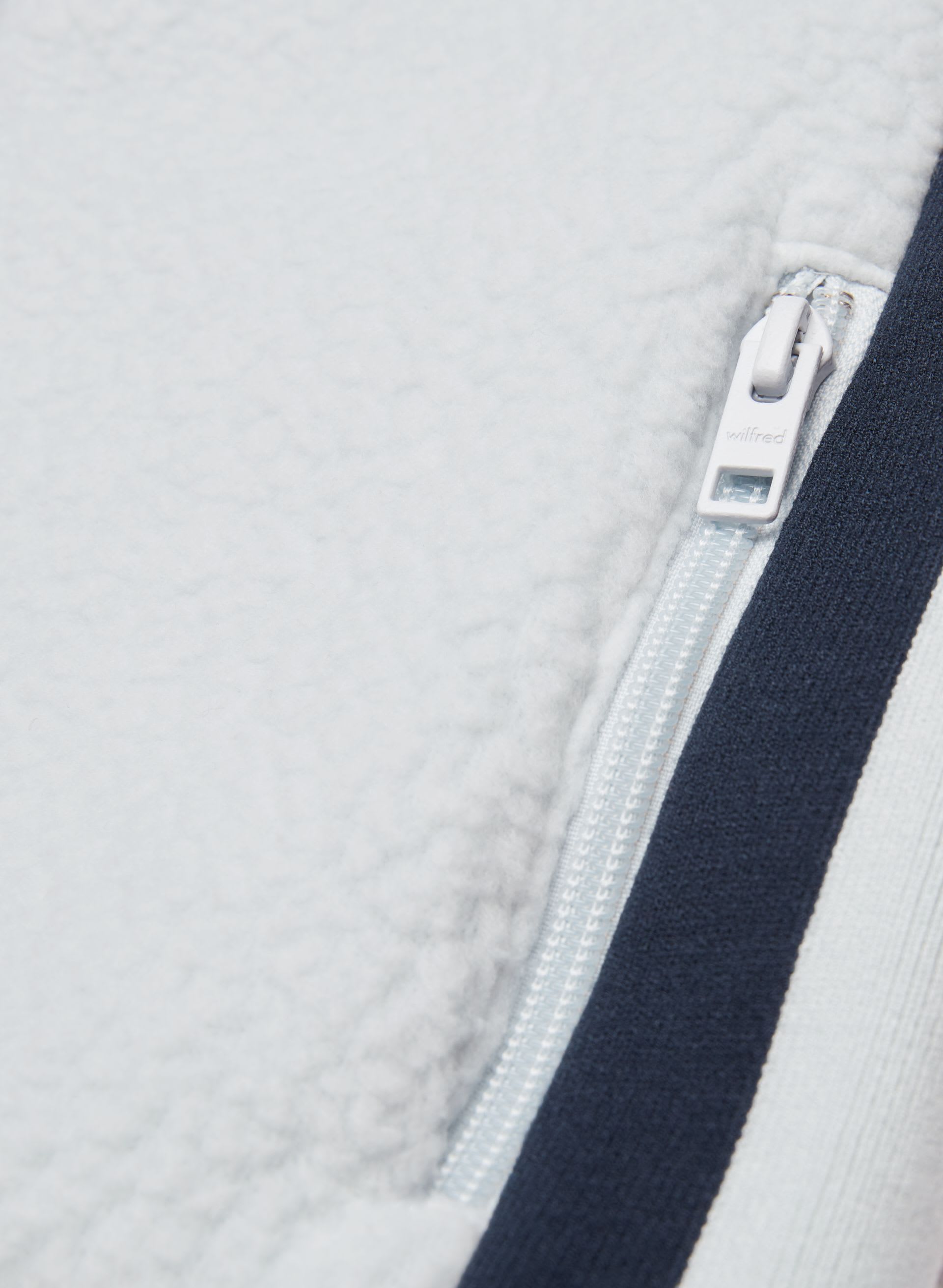 COYOTE ZIP-UP | Aritzia