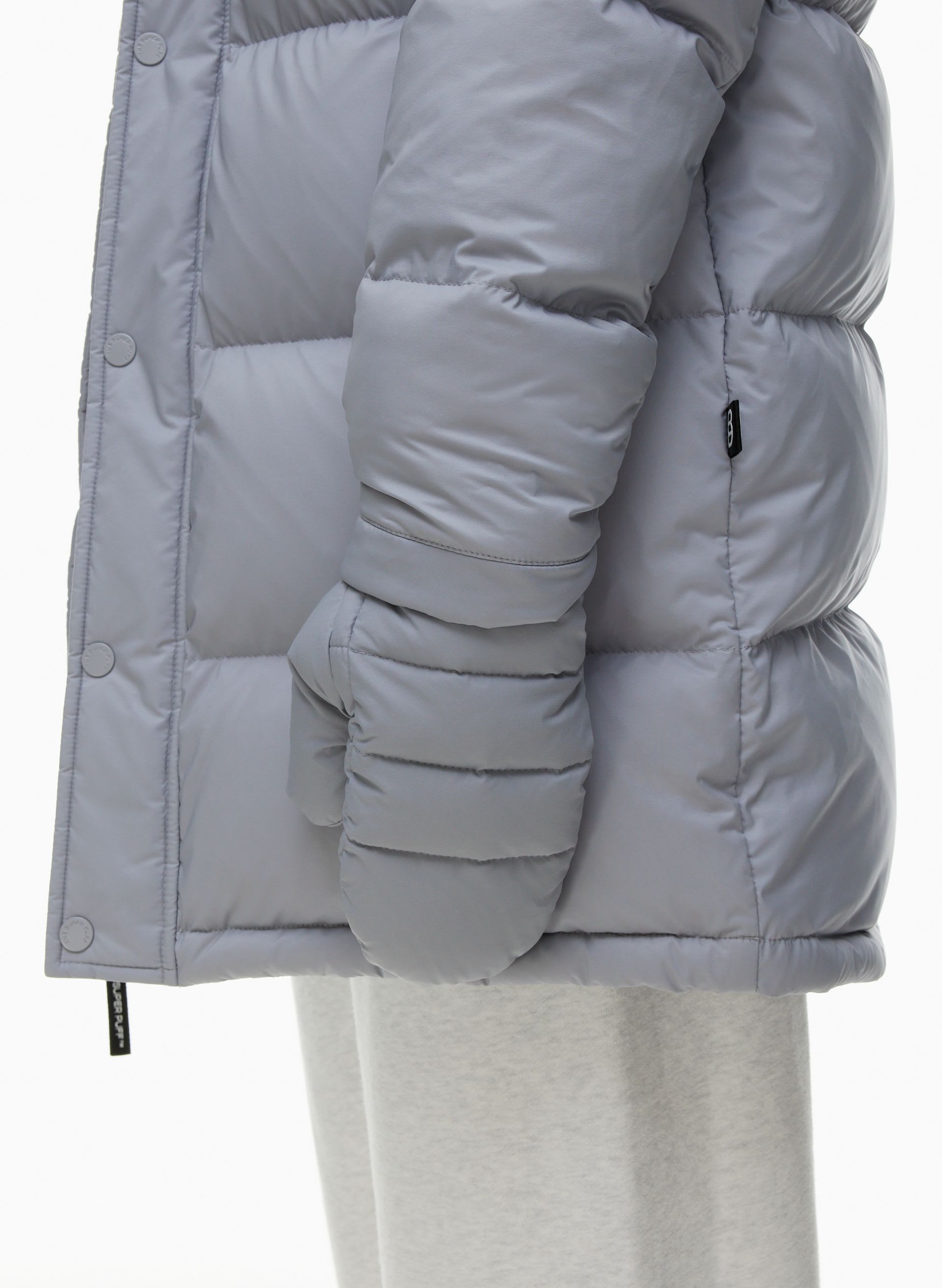 THE SUPER PUFF™ MITTEN | Aritzia
