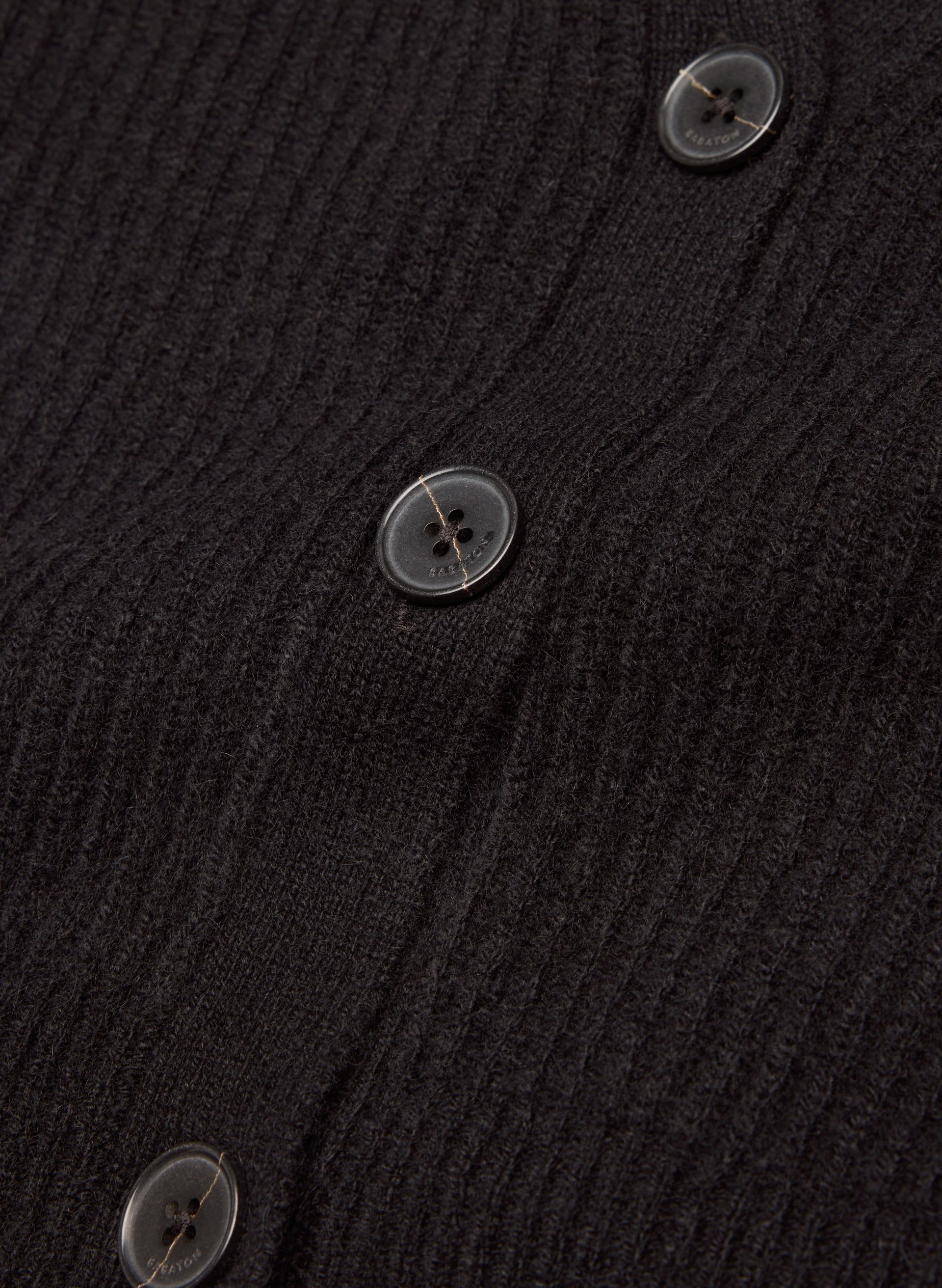 LUXE CASHMERE CANBERRA CARDIGAN | Aritzia