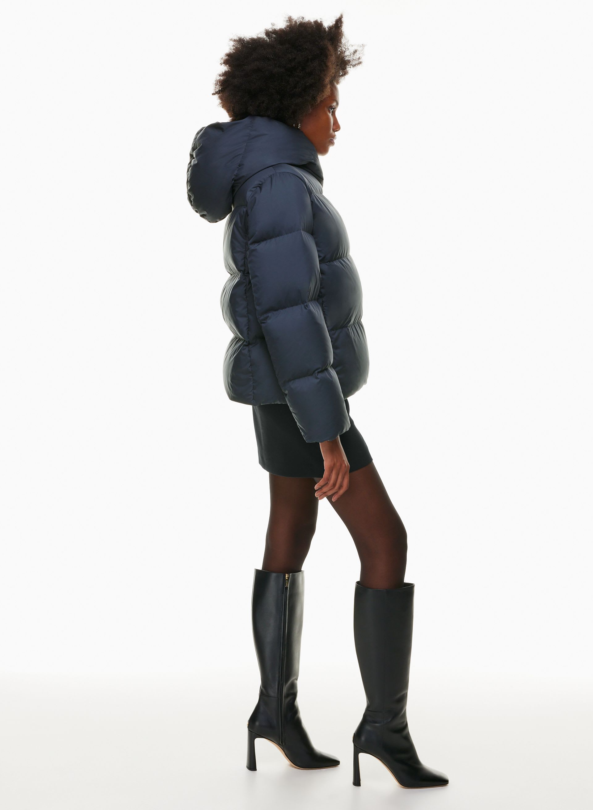 THE DUVET PUFFER SHORT | Aritzia