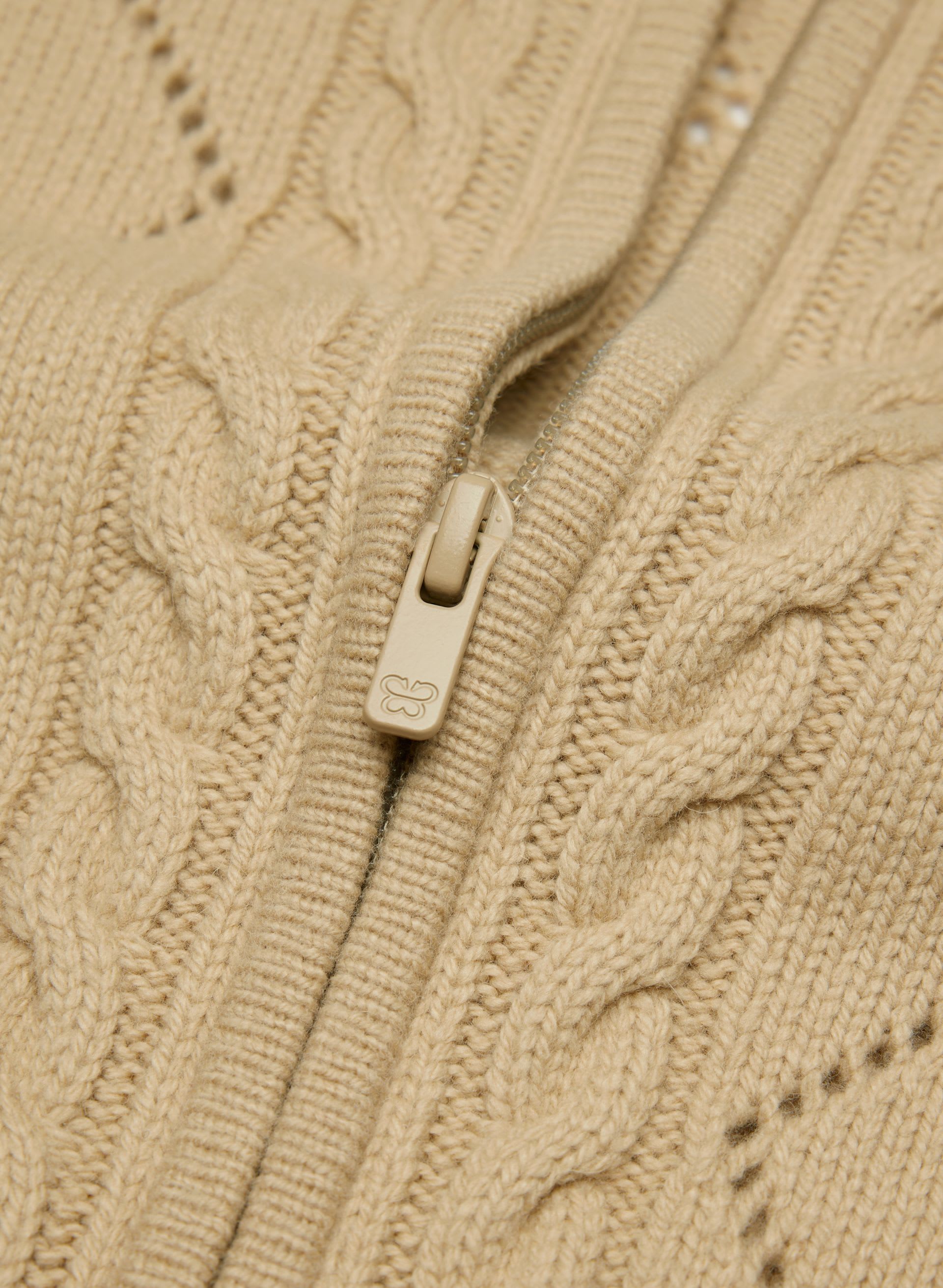 GIGI SWEATER | Aritzia