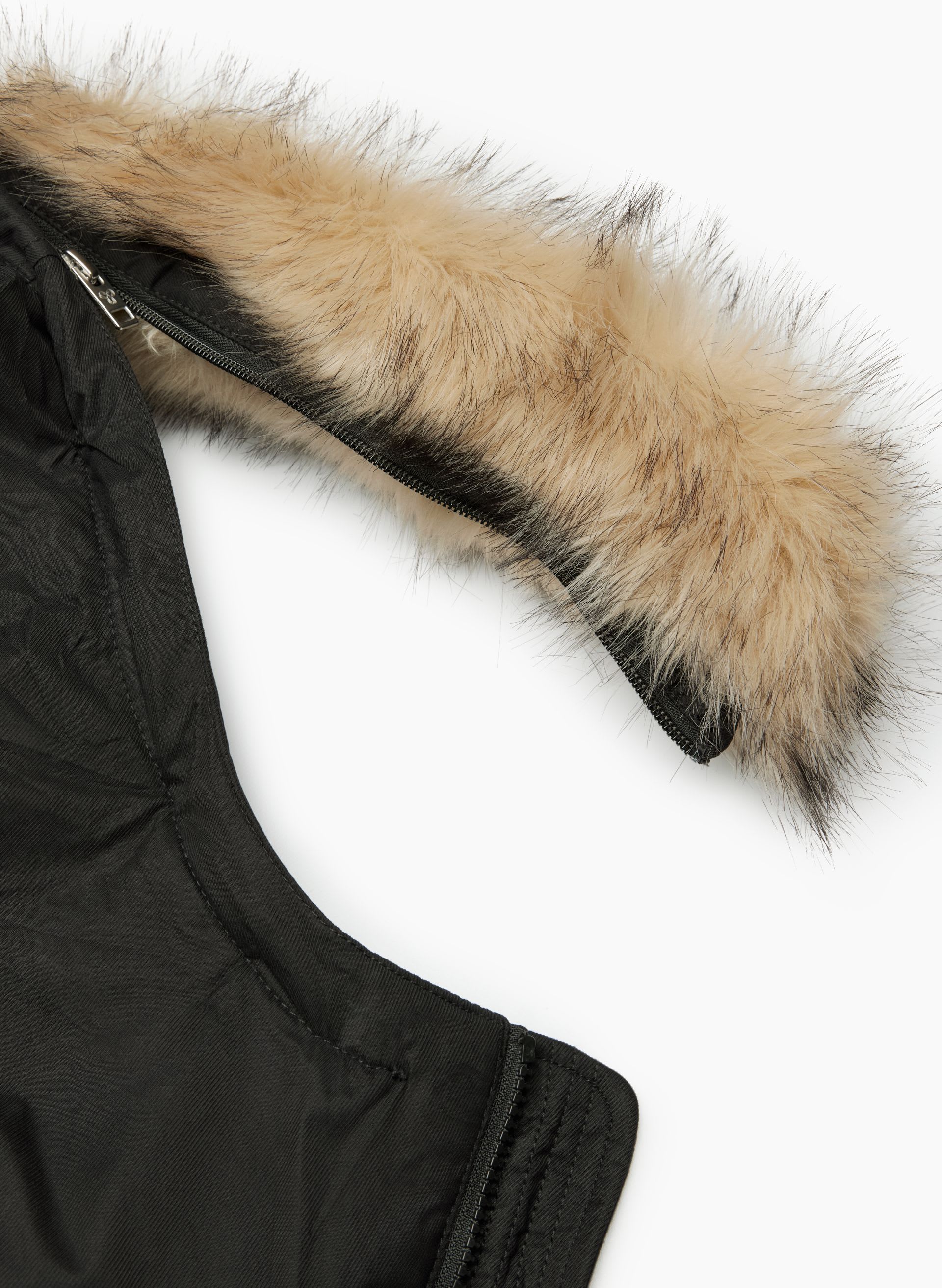 THE SUMMIT PARKA SHORT | Aritzia