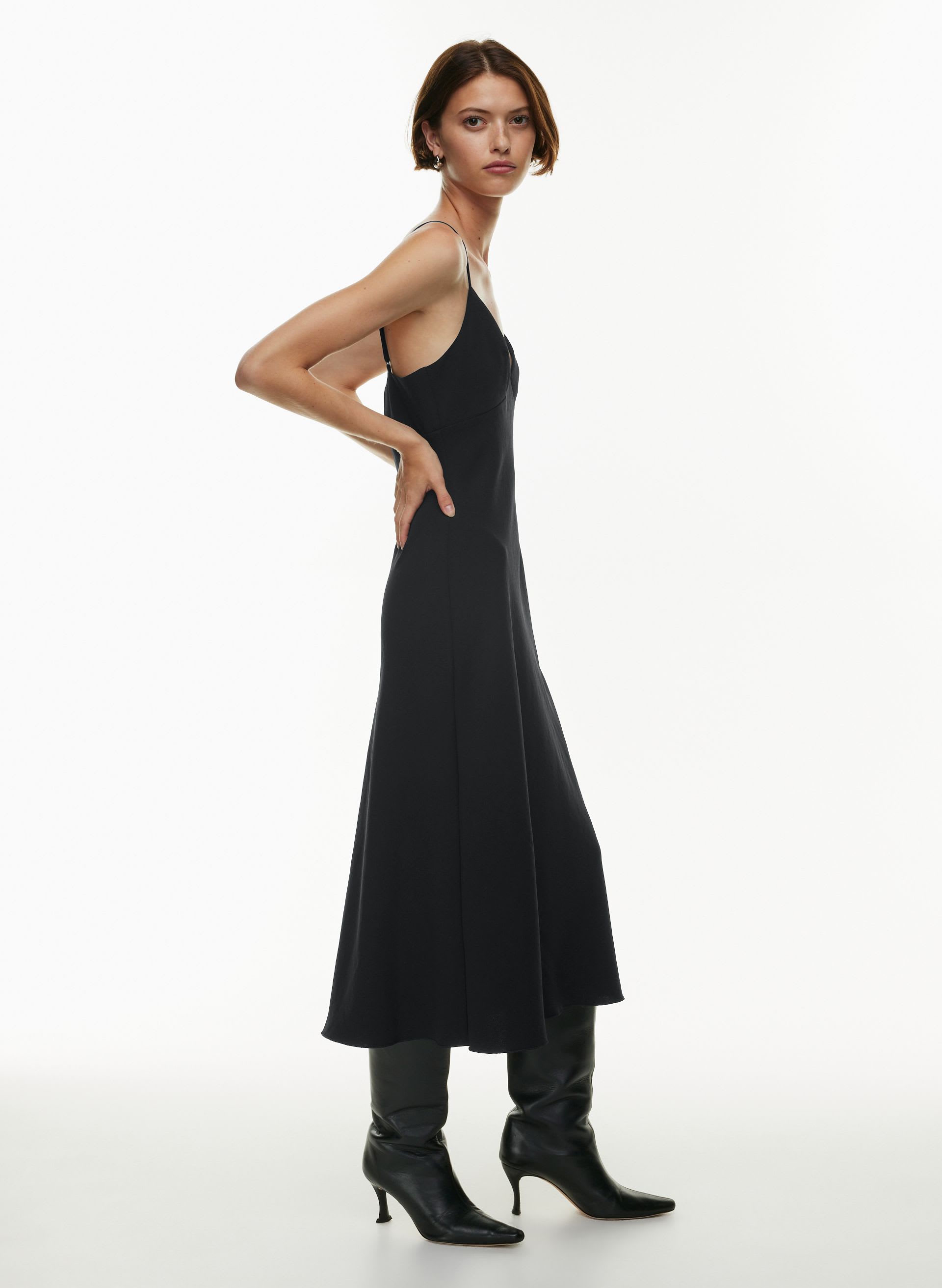 ROBE ANTIQUITY | Aritzia