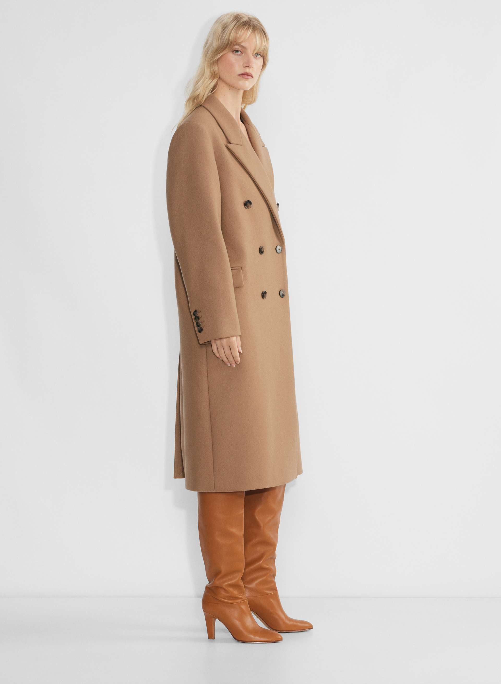 SYMPHONY COAT | Aritzia