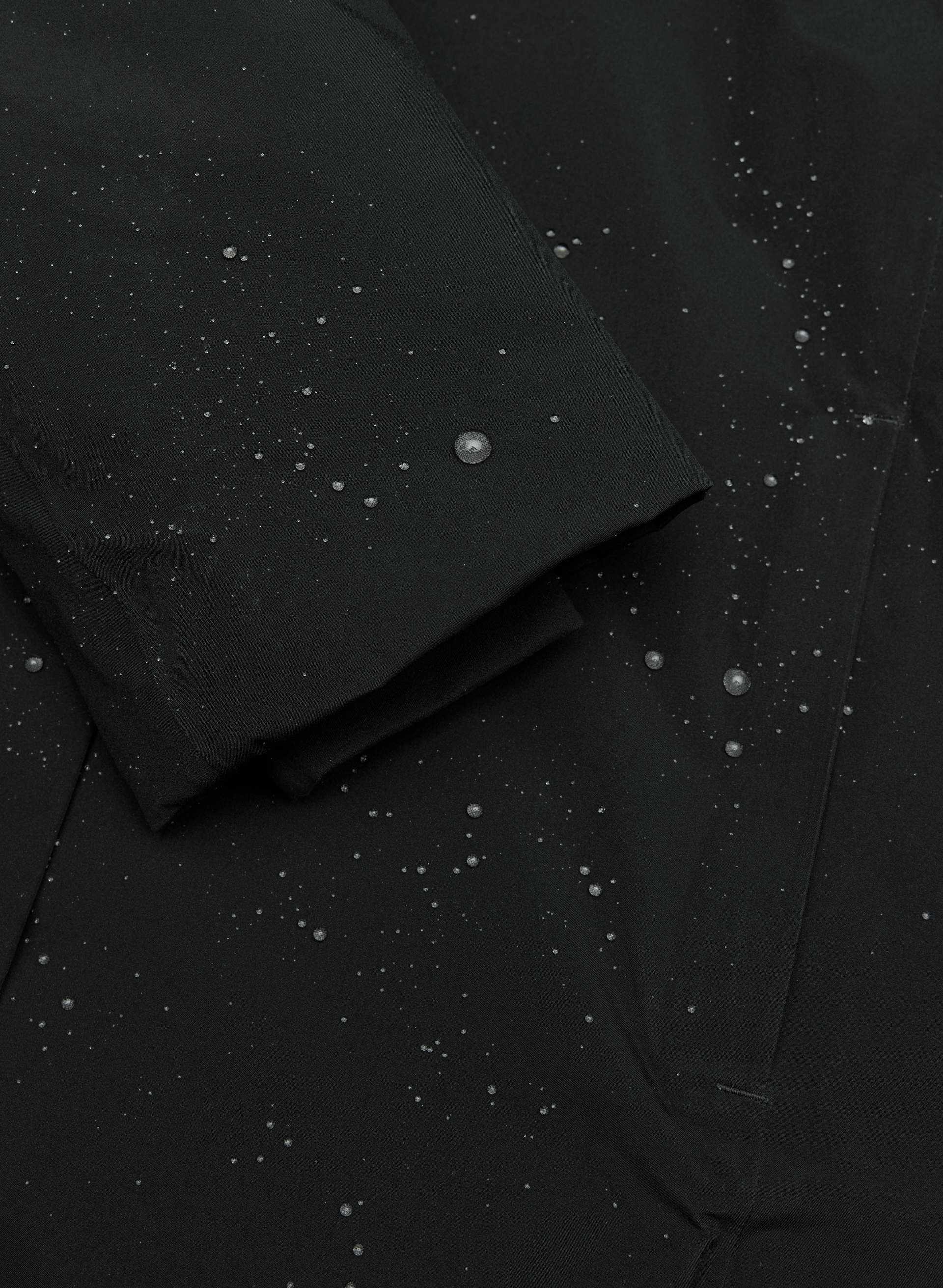 EXPLORE LONG PARKA | Aritzia
