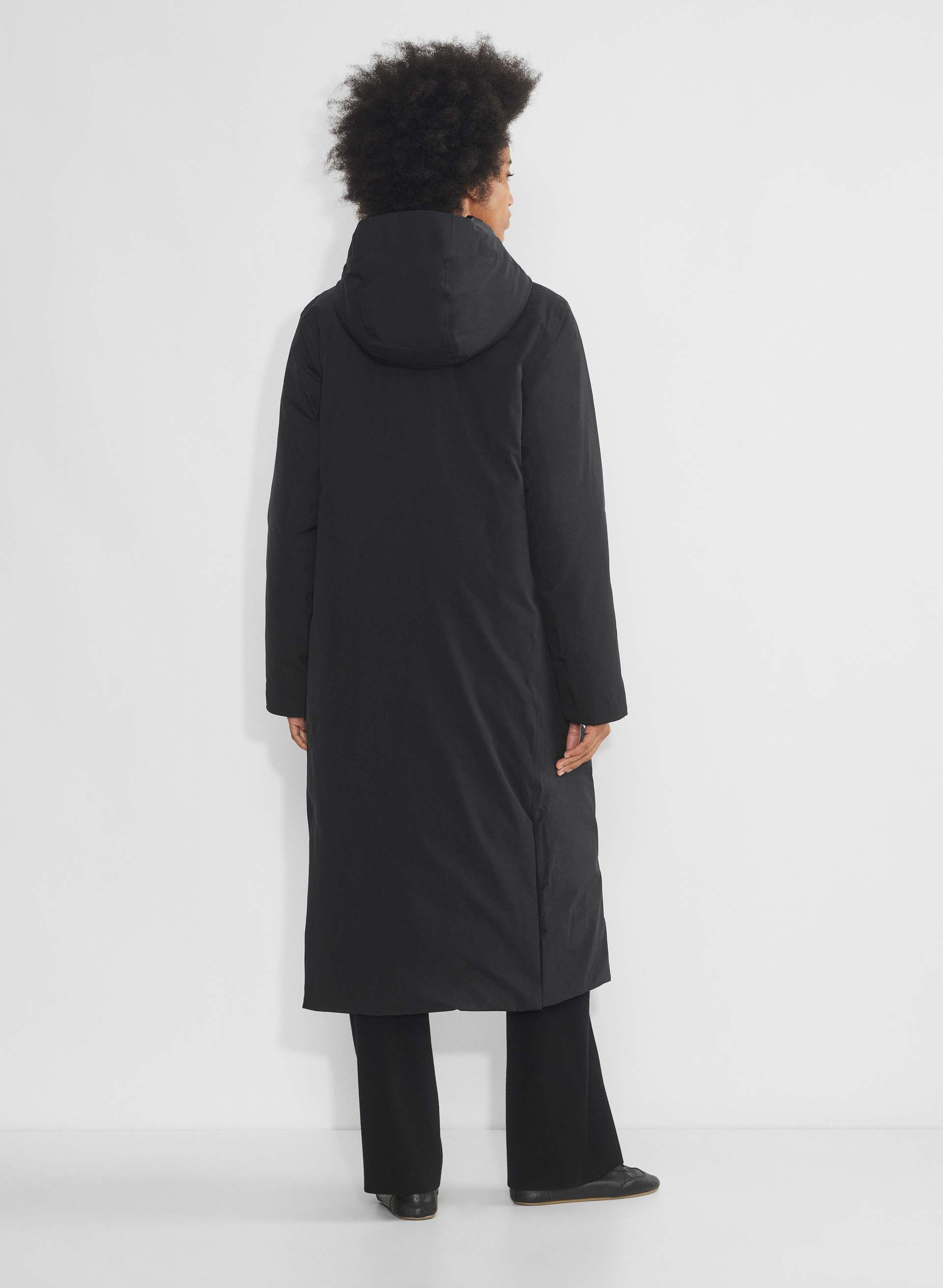 EXPLORE LONG PARKA | Aritzia