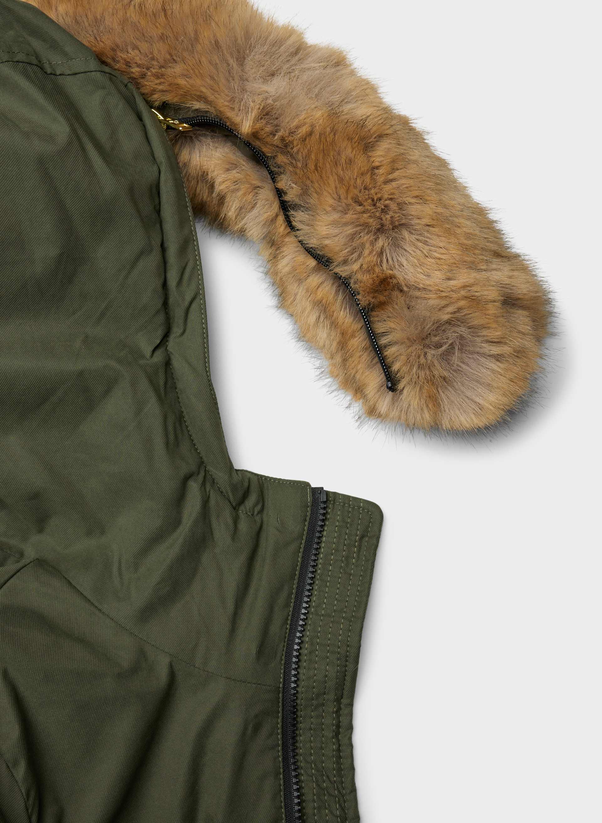 THE SUMMIT PARKA | Aritzia