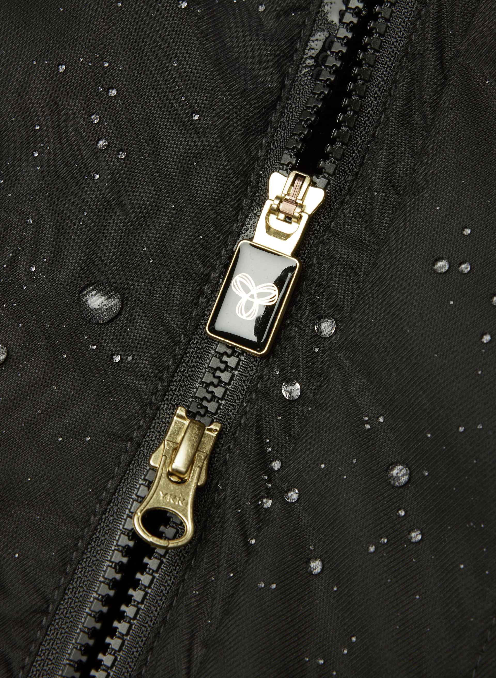 THE SUMMIT PARKA LONG | Aritzia