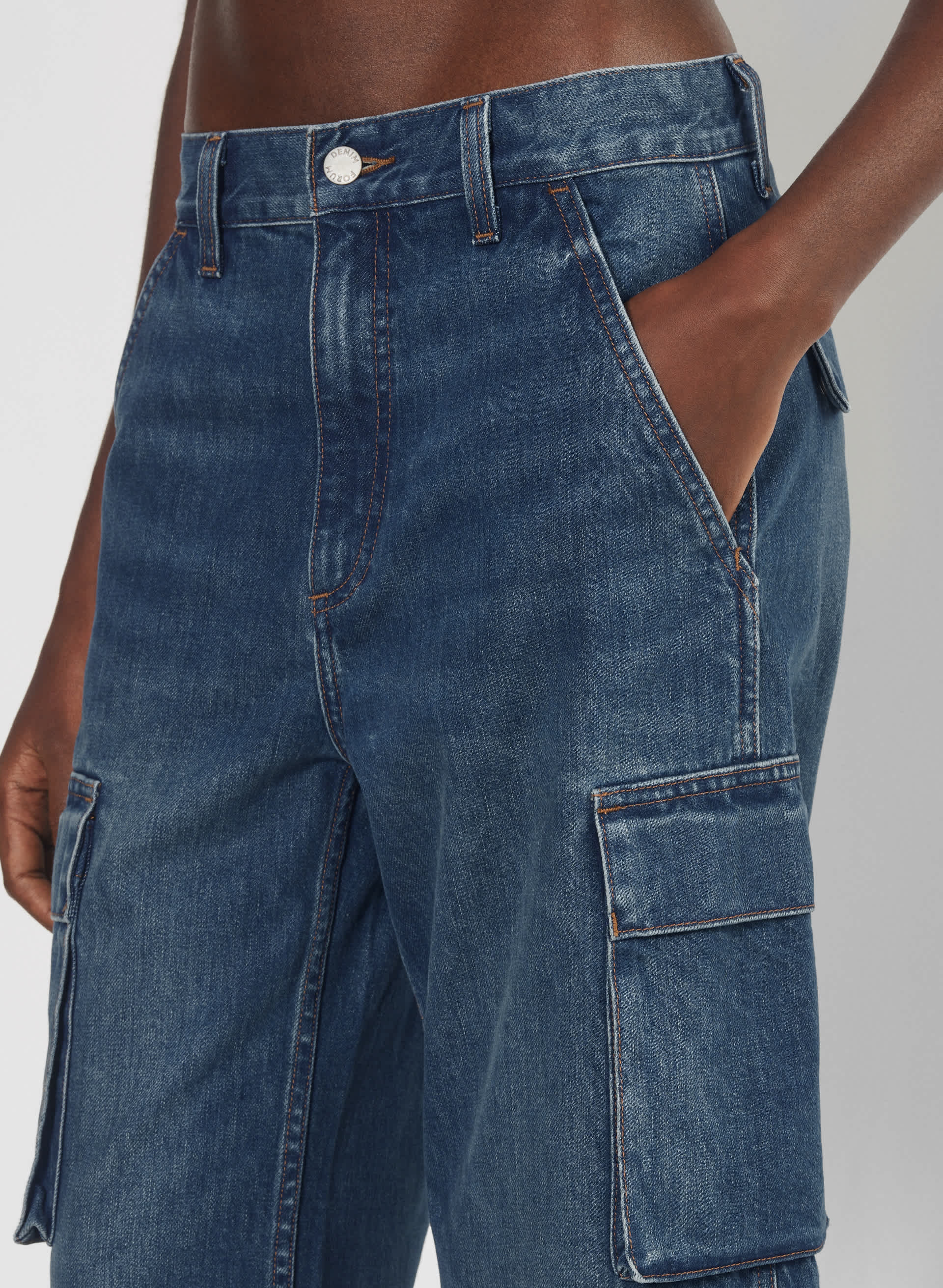 THE '90S MILLIE HI-RISE CARGO JEAN | Aritzia