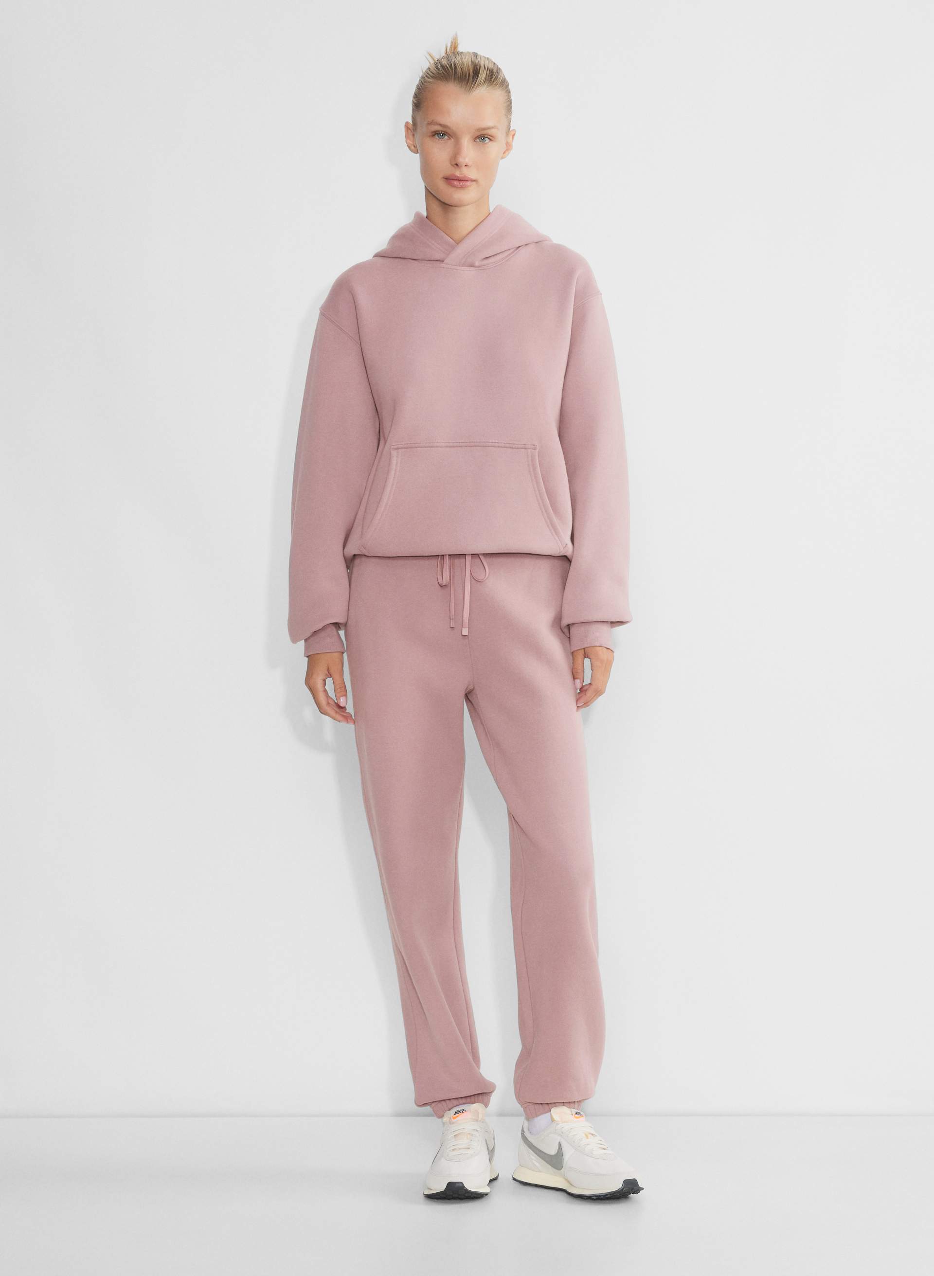 COZY FLEECE PERFECT BANDED JOGGER | Aritzia