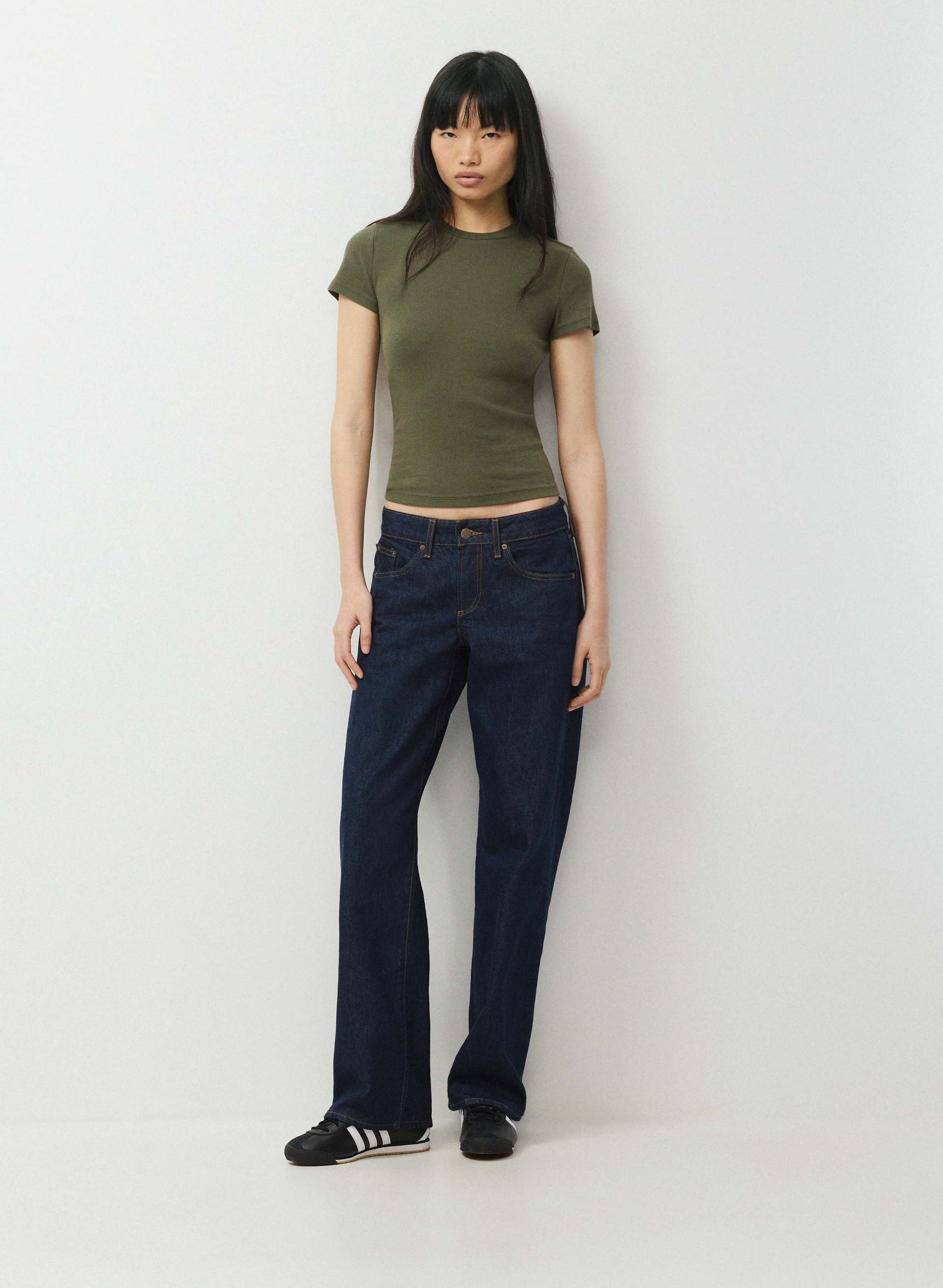 HOMESTRETCH™ RIB TUNE T-SHIRT - Stretchy ribbed cotton crewneck t-shirt. 