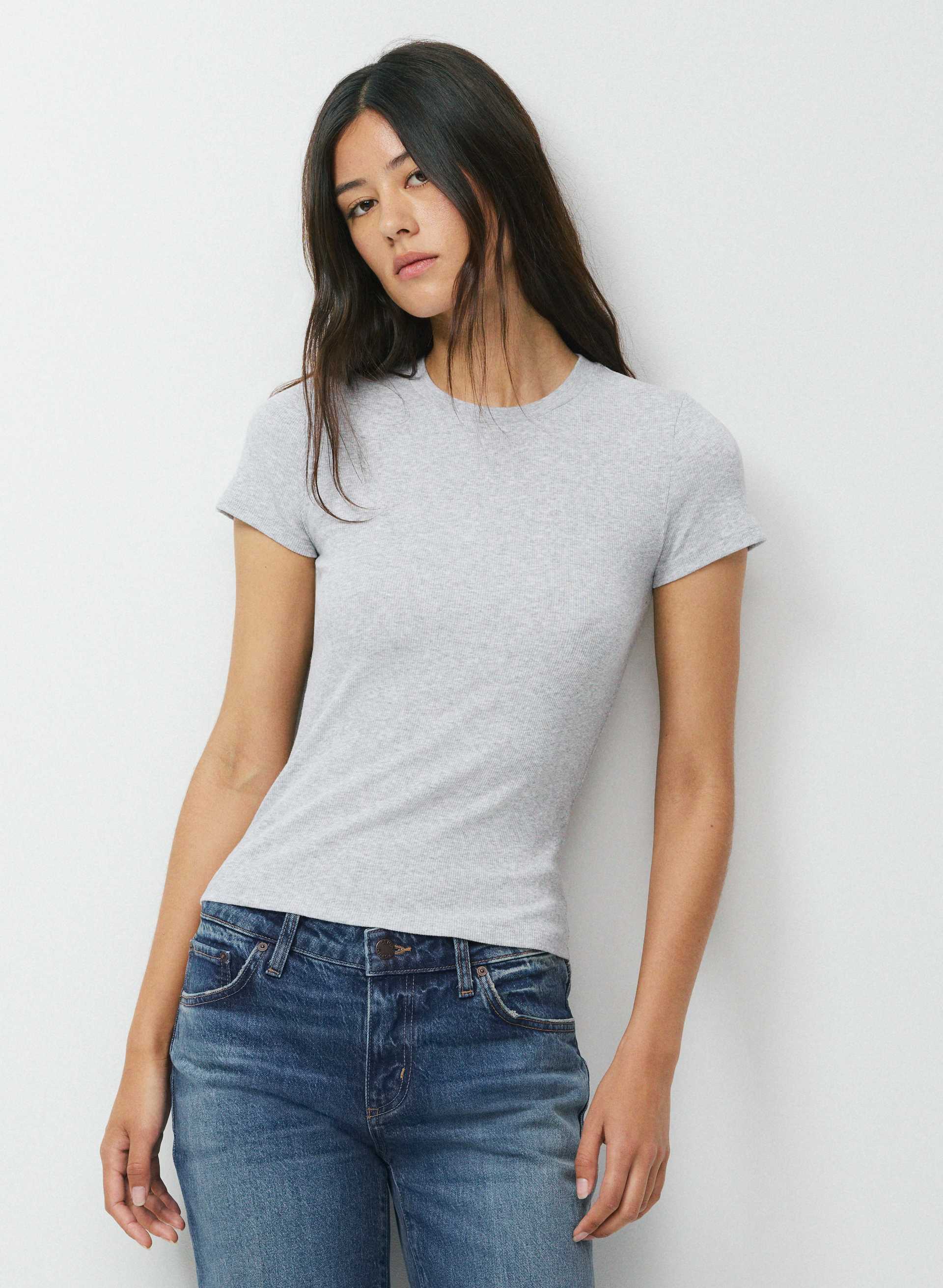 HOMESTRETCH™ RIB TUNE T-SHIRT - Stretchy ribbed cotton crewneck t-shirt. 