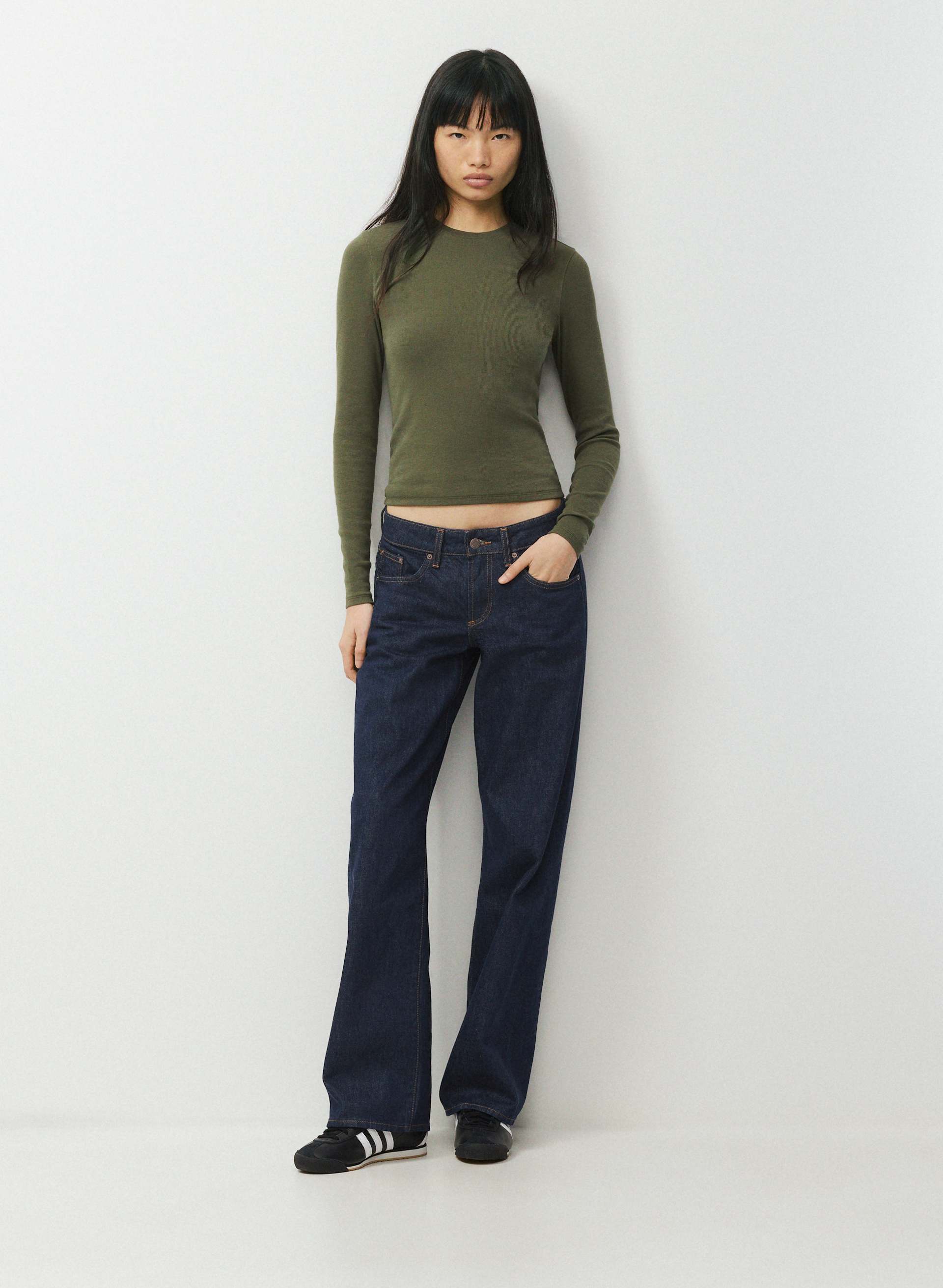HOMESTRETCH™ RIB SOLO LONGSLEEVE - Stretchy ribbed cotton crewneck longsleeve. 