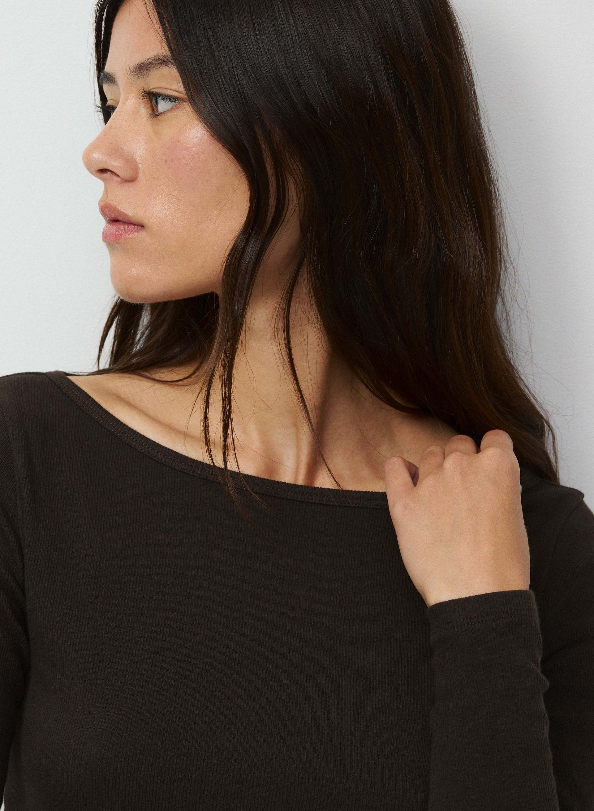 HomeStretch™ Rib Airwave Longsleeve | Aritzia CA