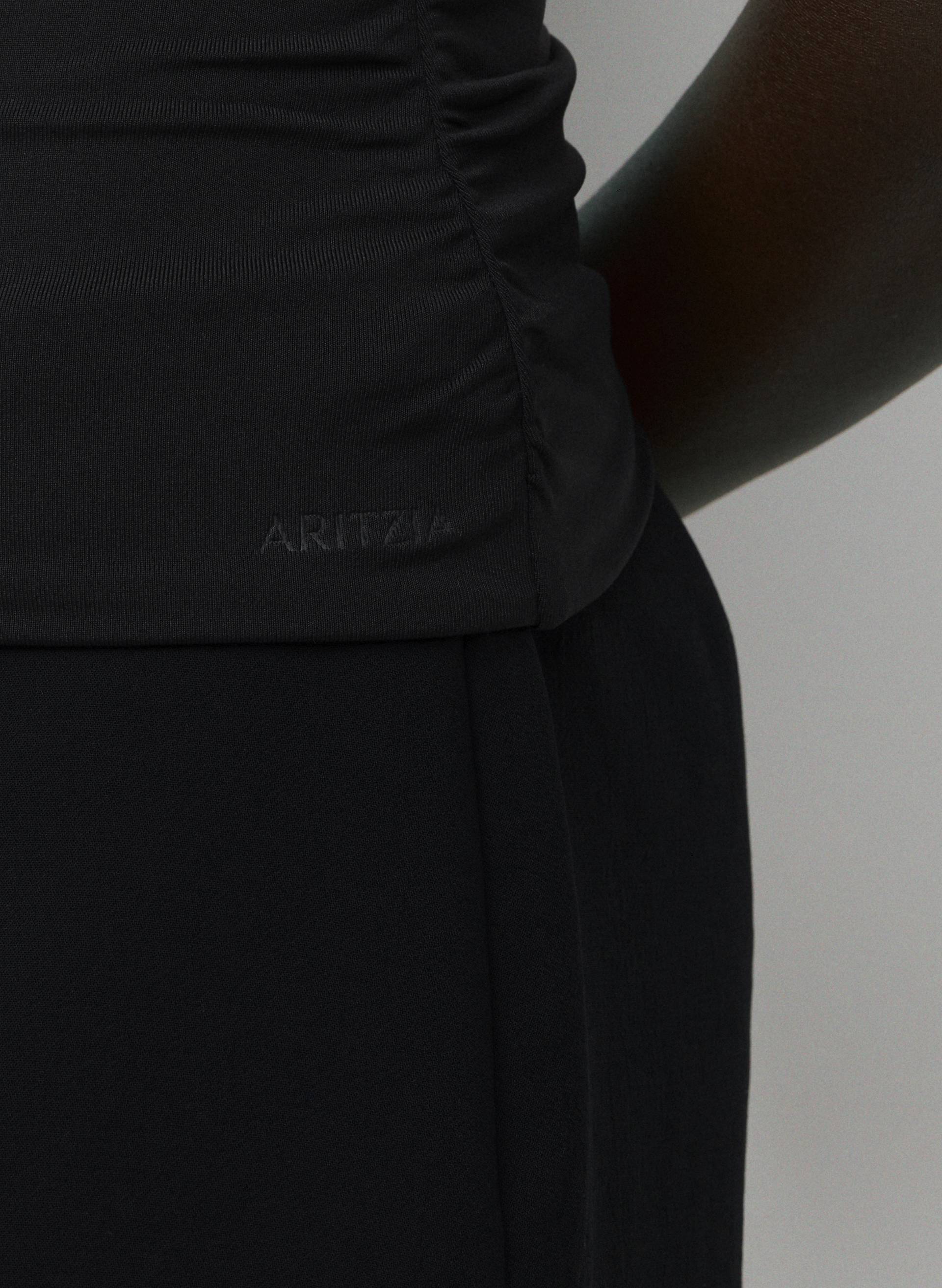 Original Contour Flourish Top | Aritzia US