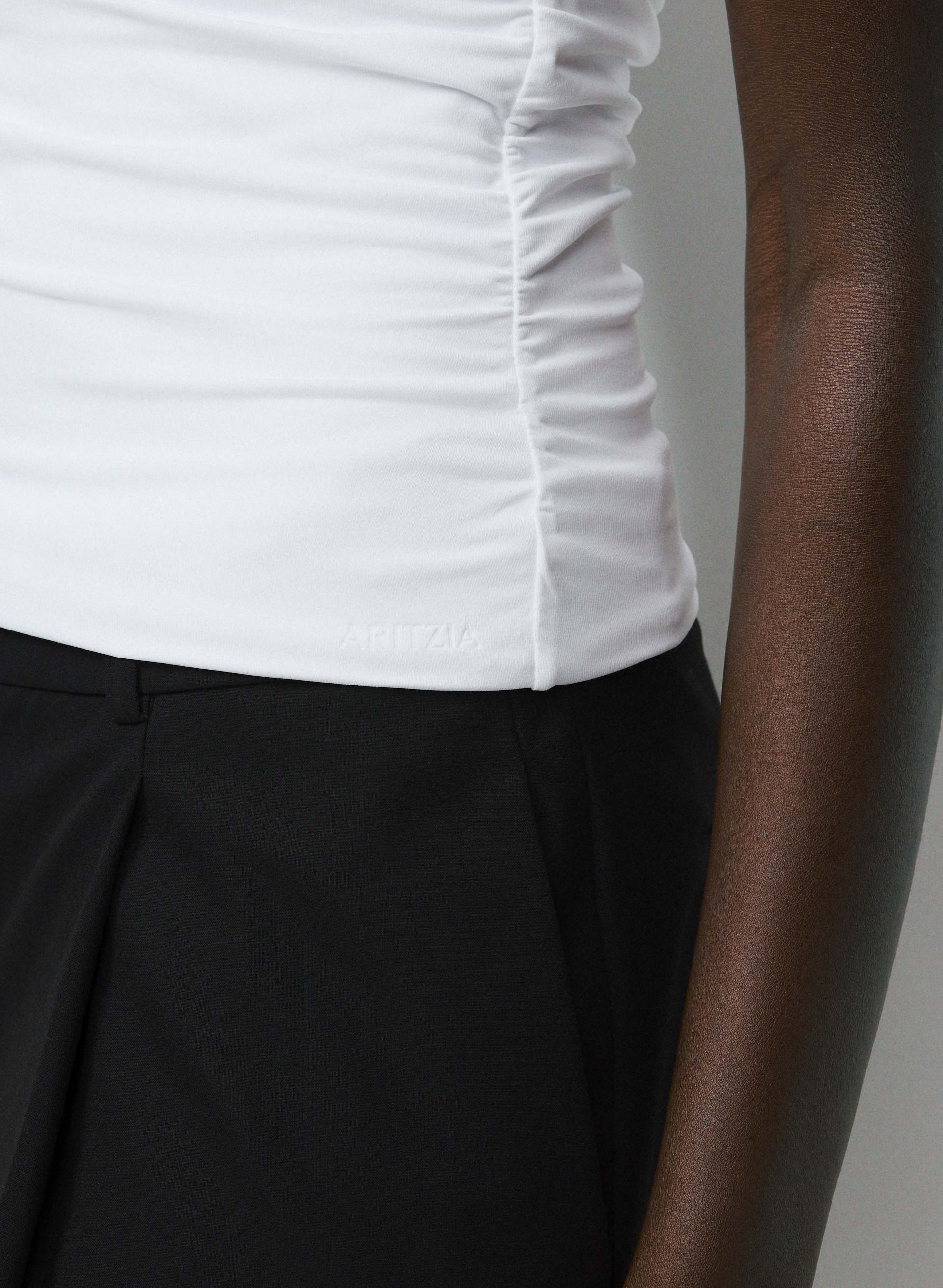 ORIGINAL CONTOUR FLOURISH TOP | Aritzia