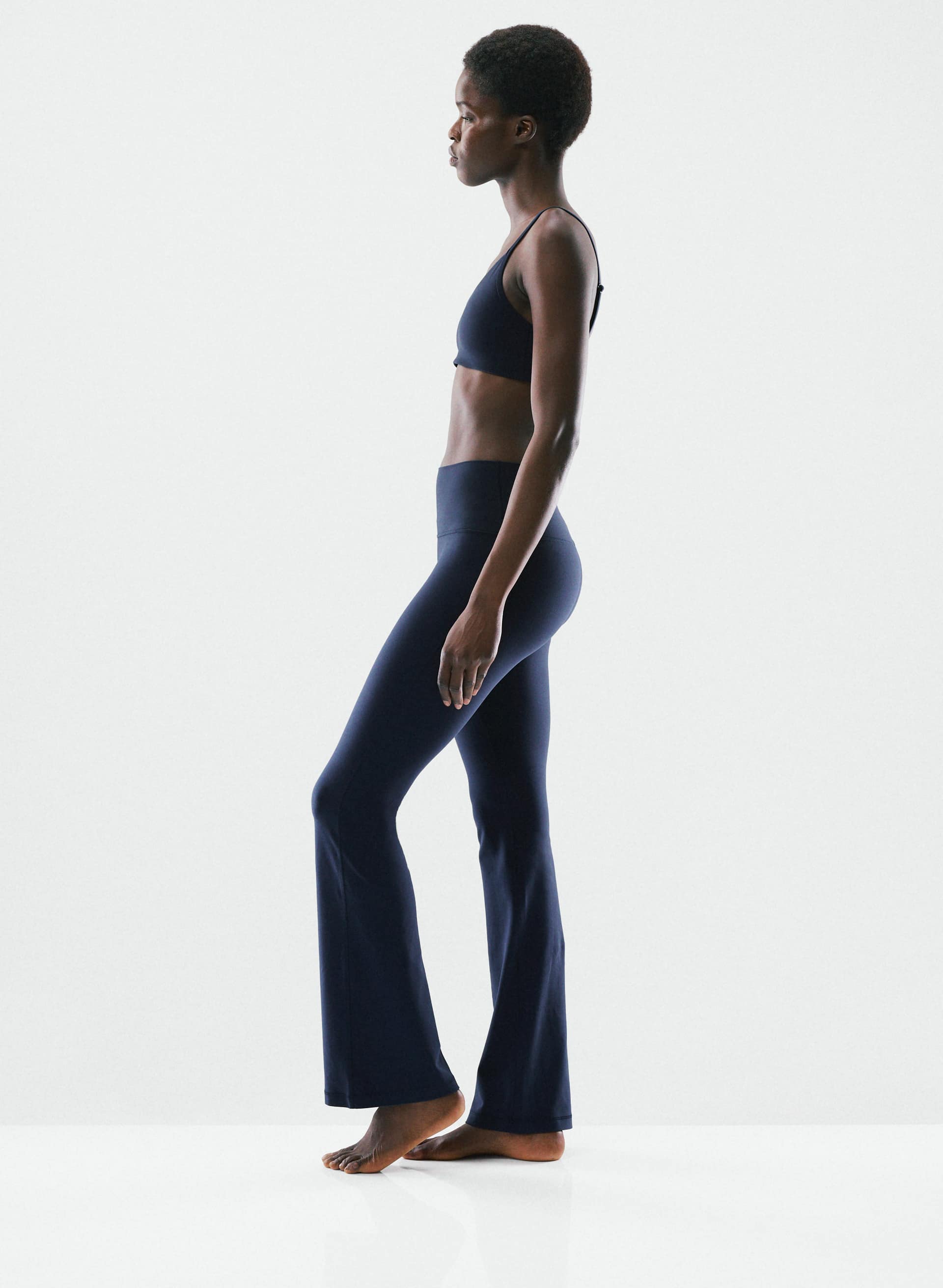 BUTTER HOLD TIGHT BRA TOP | Aritzia