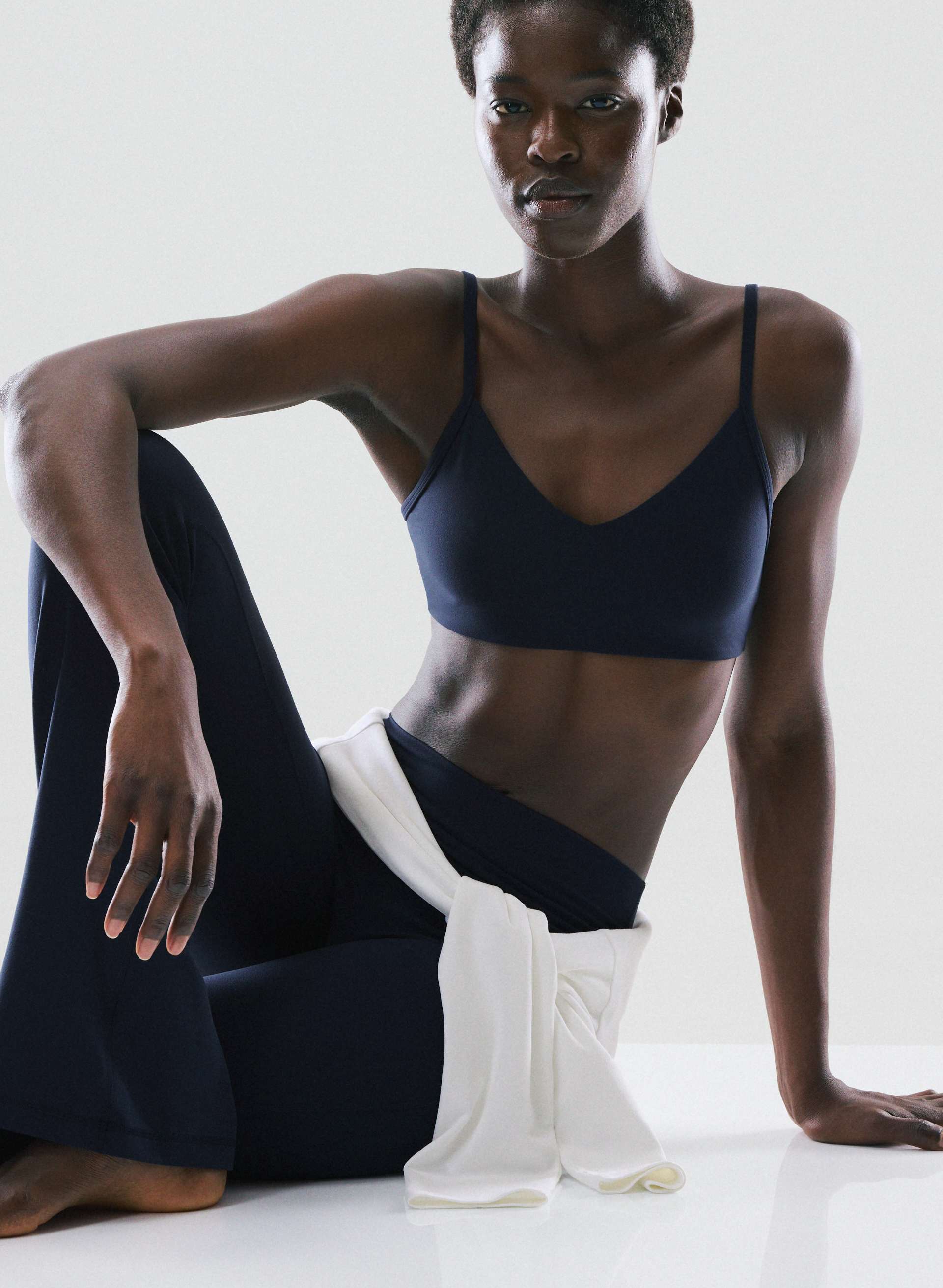 BUTTER HOLD TIGHT BRA TOP | Aritzia