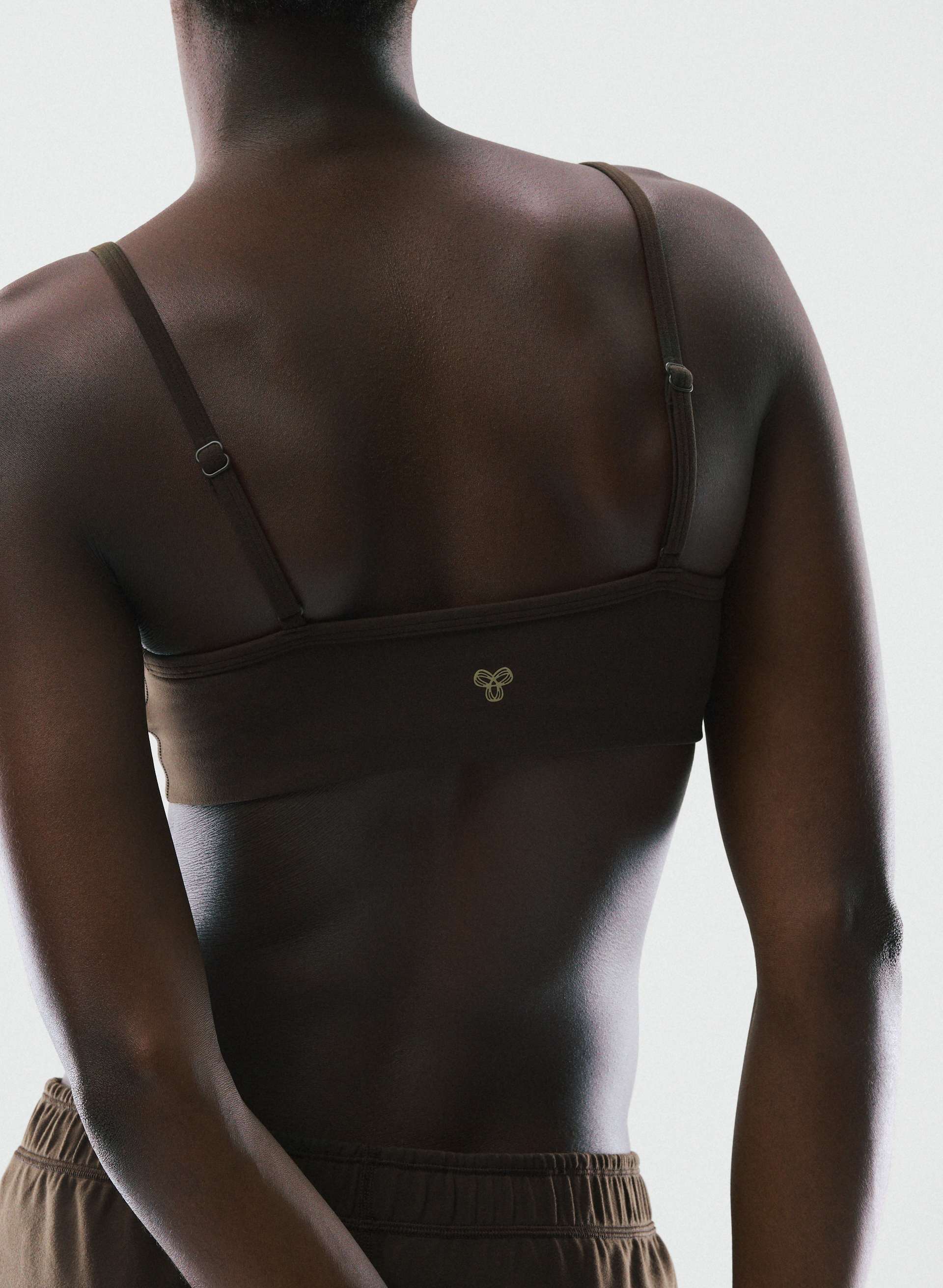 BUTTER HOLD TIGHT BRA TOP | Aritzia