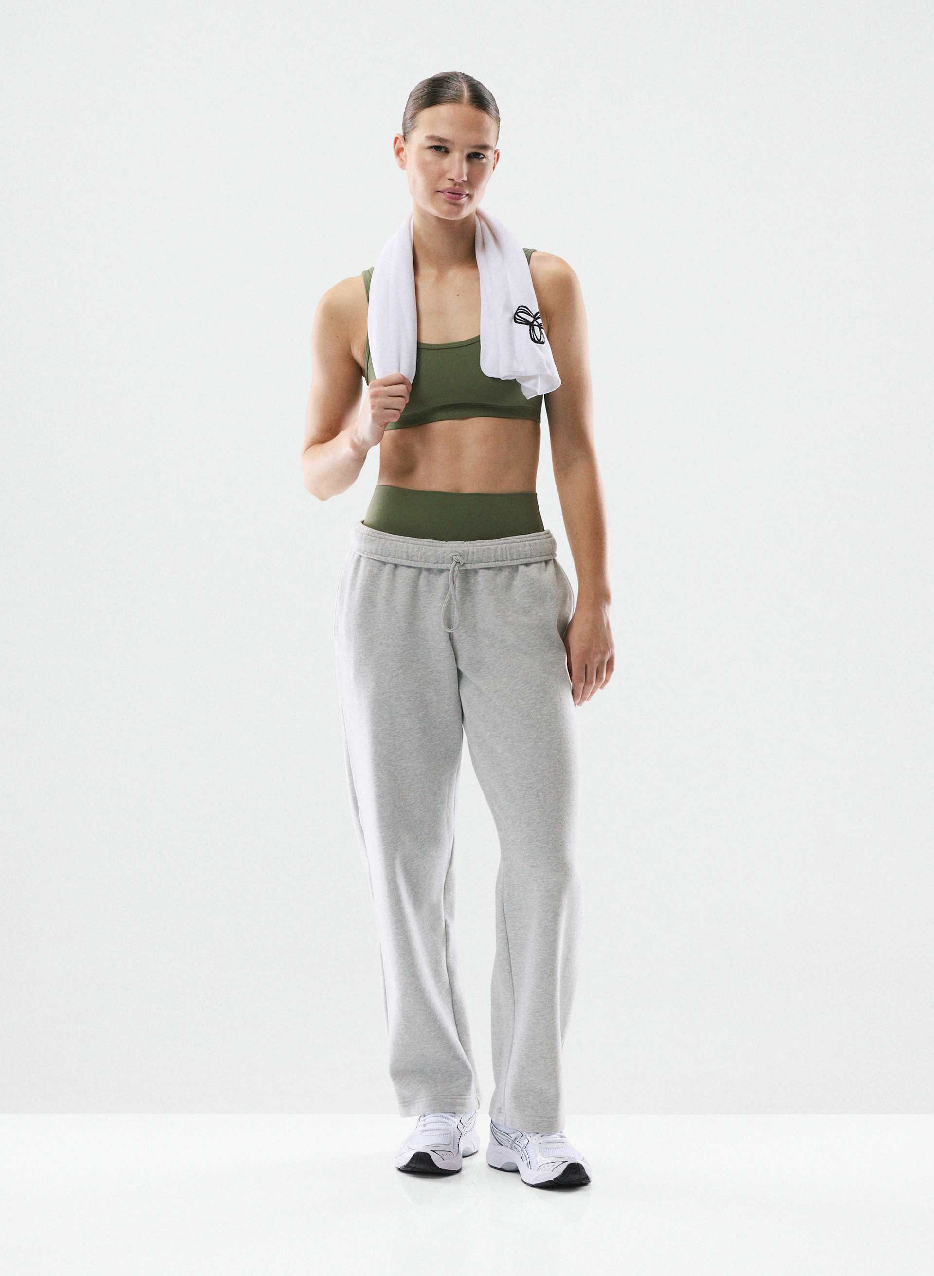 BUTTER MINI BRA TOP - A/B CUP - Sweat-wicking scoopneck bra top for A/B cups. 