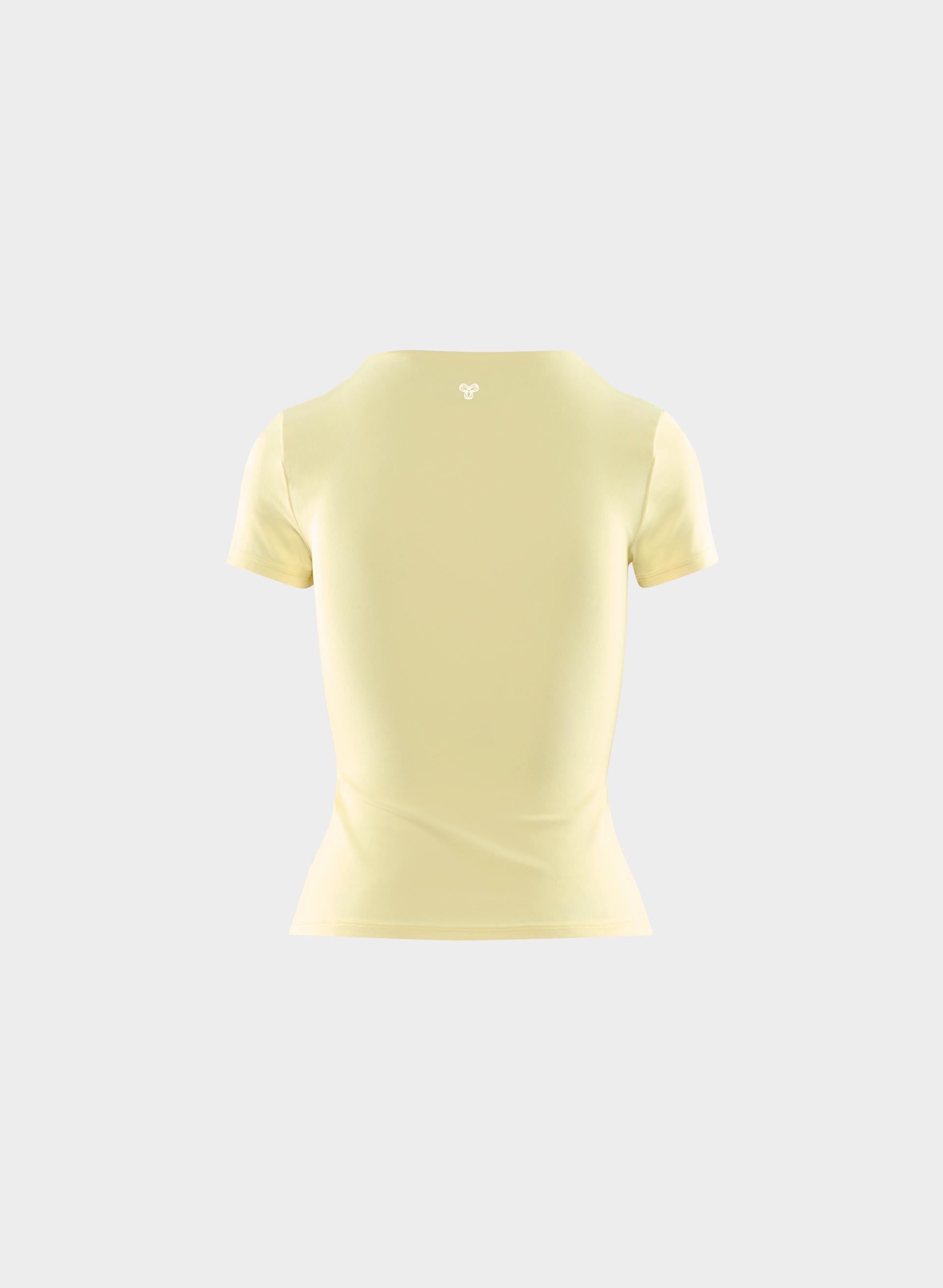 T-SHIRT ESSENTIAL - BUTTER | Aritzia
