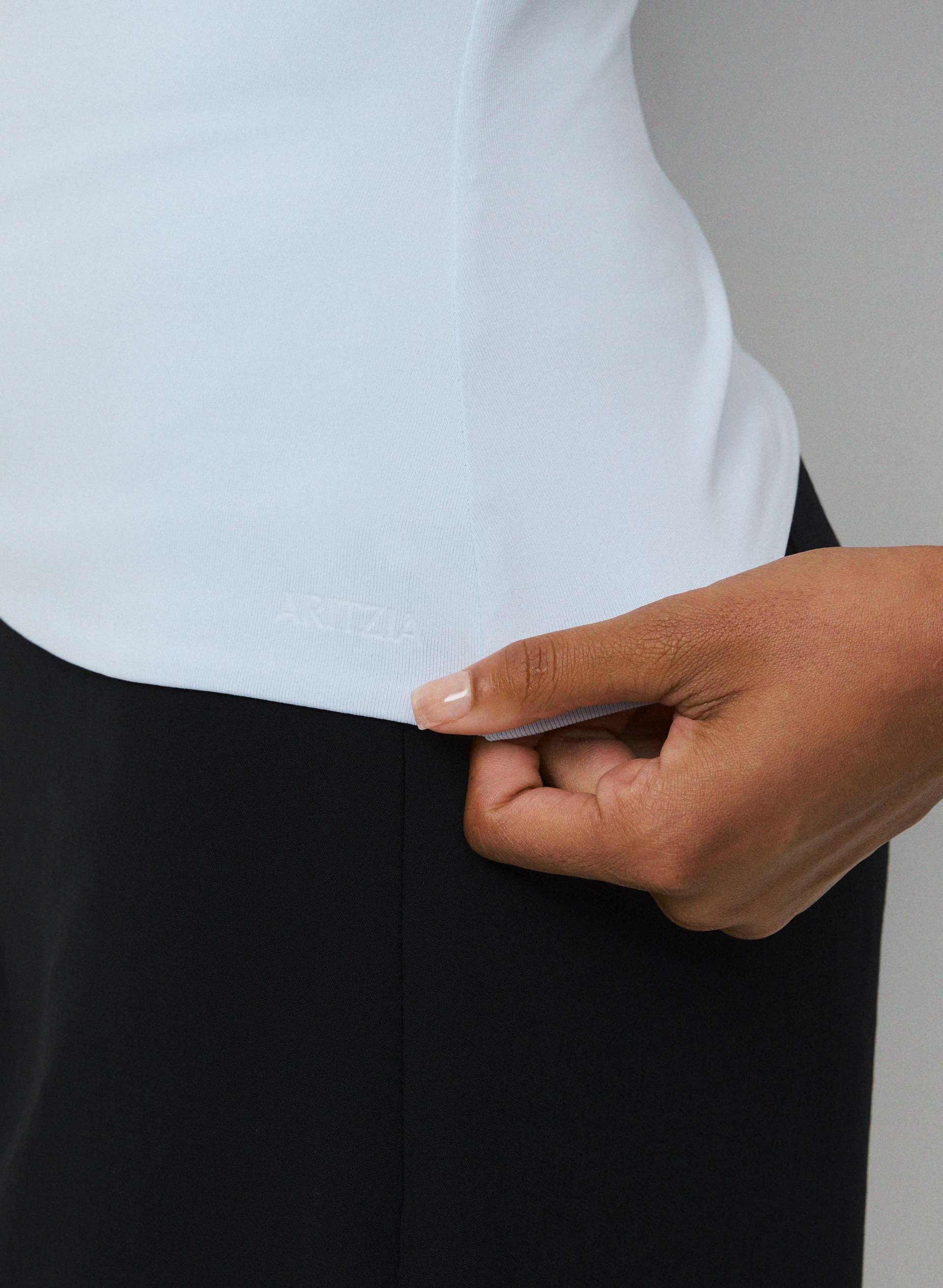 ORIGINAL CONTOUR RAVISH TOP | Aritzia