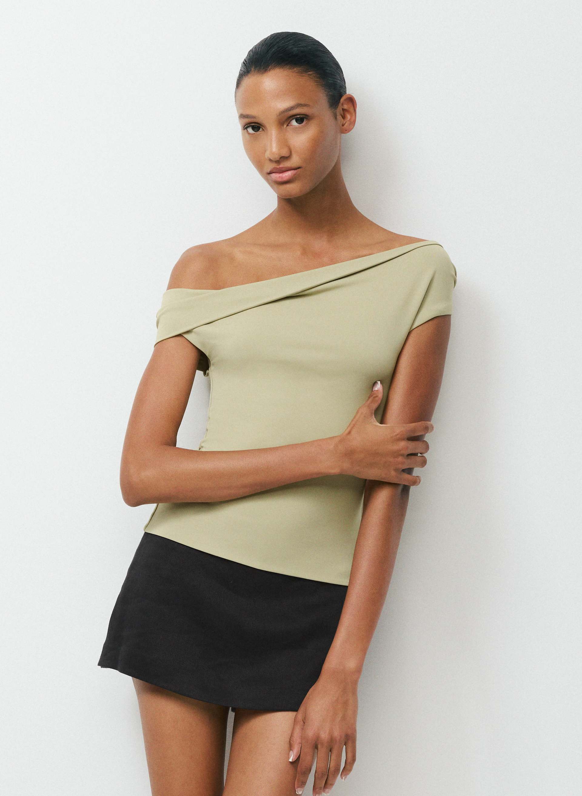 ORIGINAL CONTOUR RAVISH TOP | Aritzia