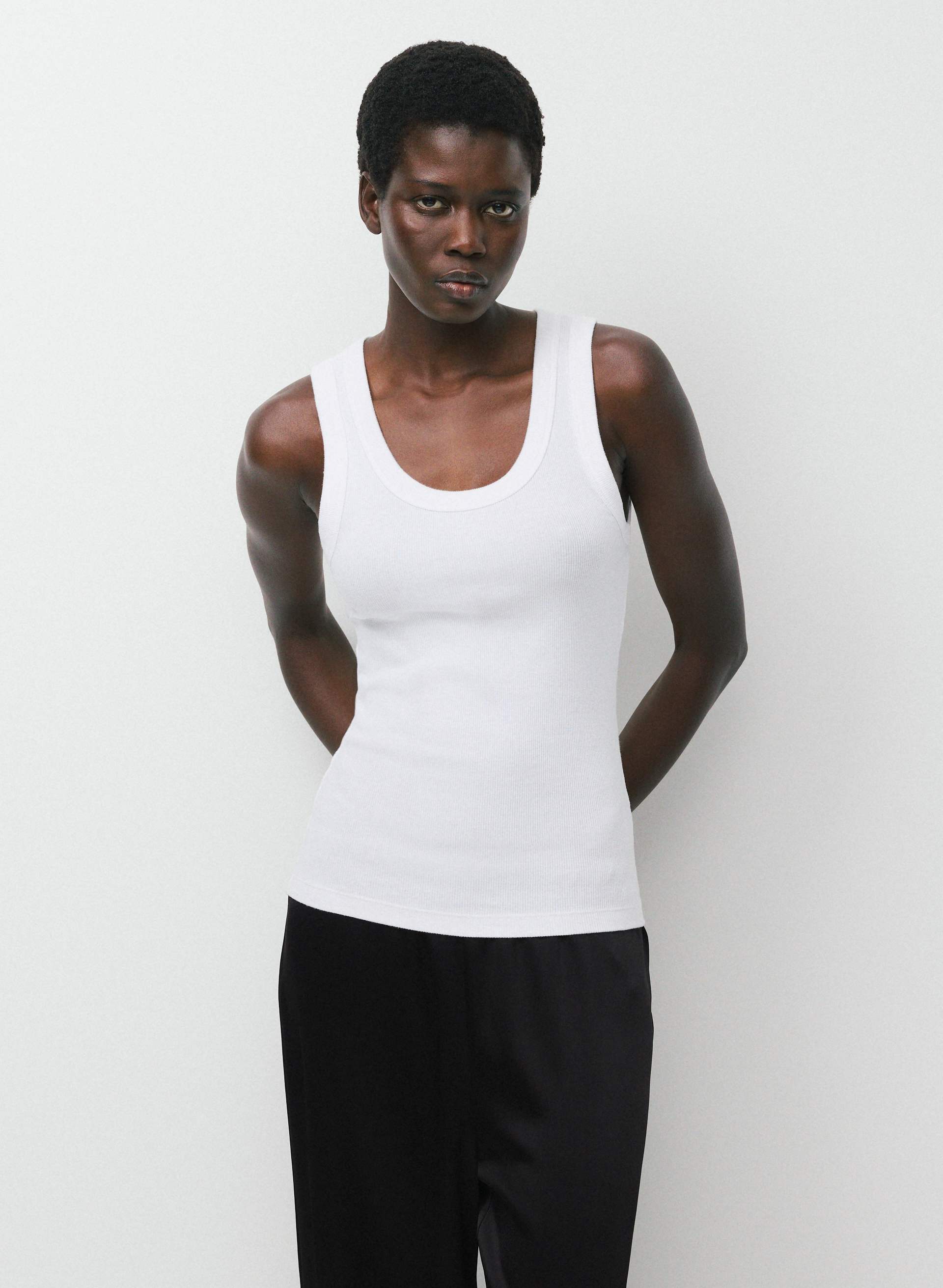 BUSY TANK | Aritzia
