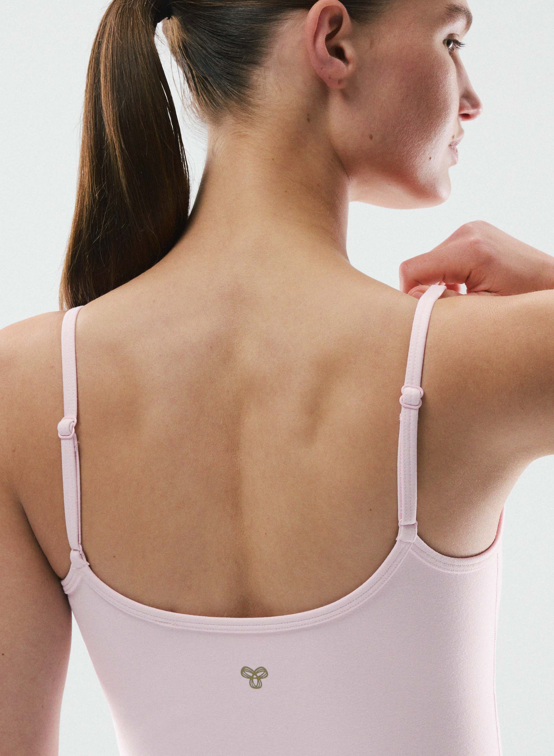 DÉBARDEUR-CAMISOLE ESSENTIAL - LIFE | Aritzia