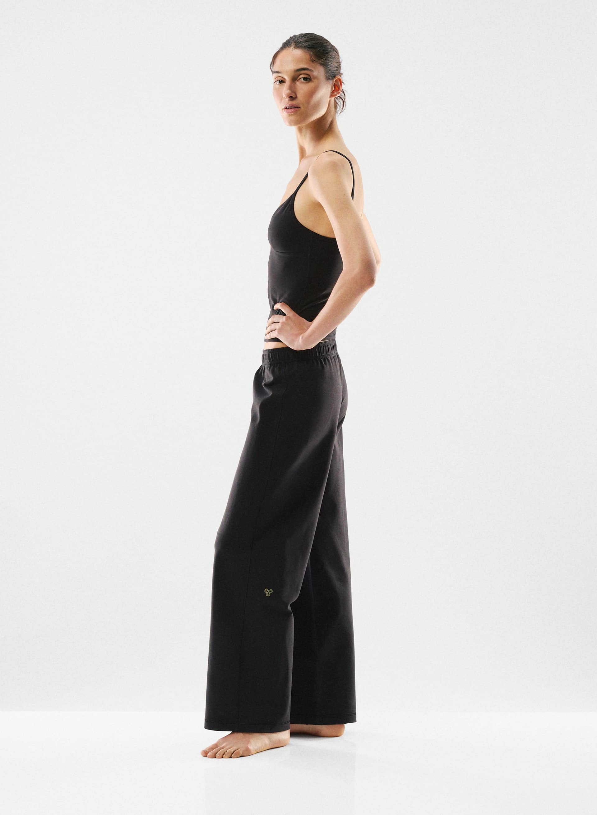 BUTTER VIBRANT CAMI TANK | Aritzia