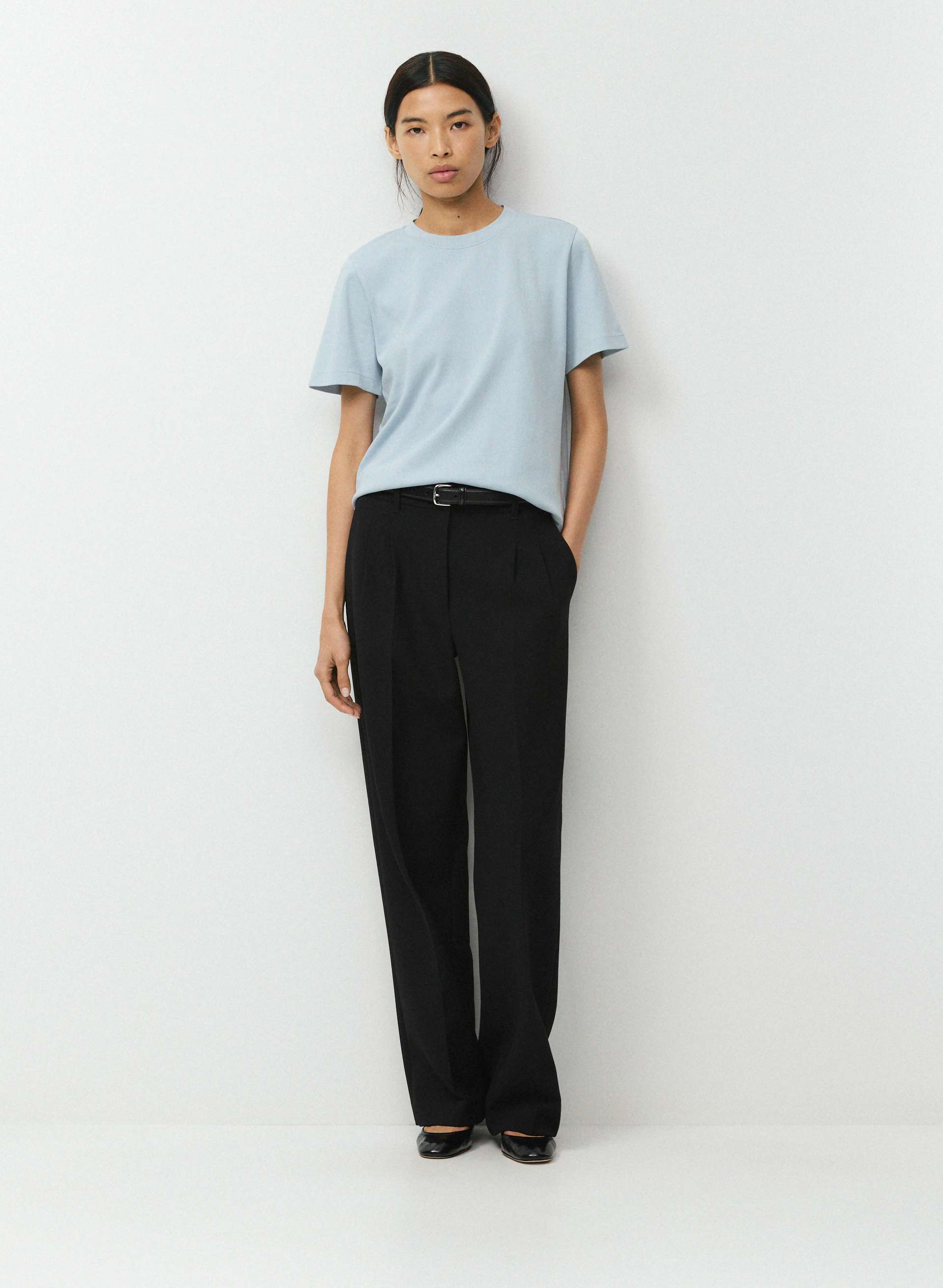 INTERLOCK COTTON FUNCTION T-SHIRT - Double-knit 100% cotton crewneck t-shirt with a classic fit. 