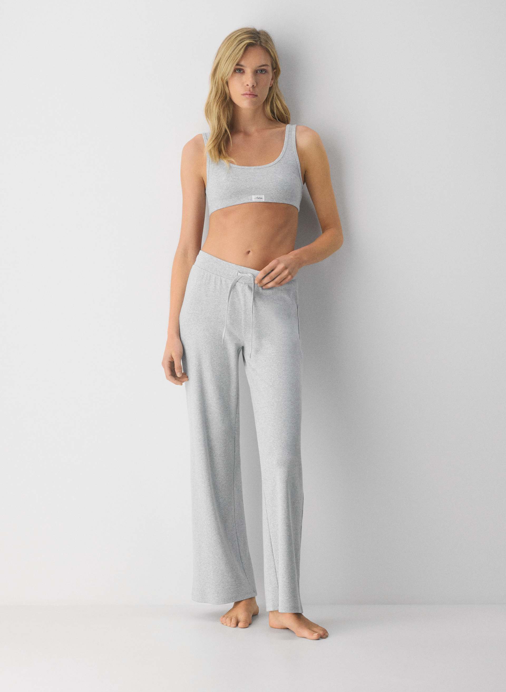 HomeStretch™ Crew Cropped T-Shirt | Aritzia US