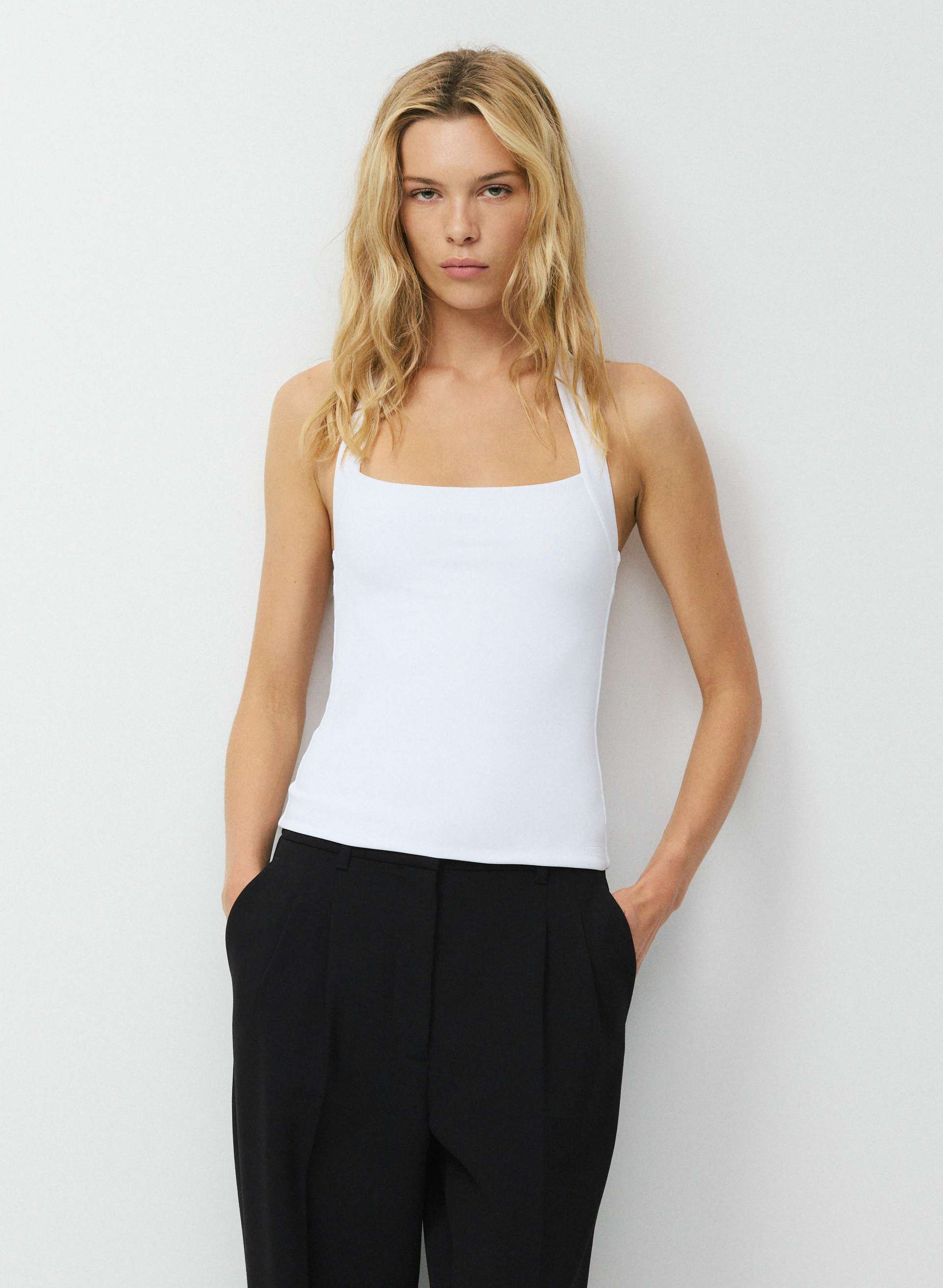 ORIGINAL CONTOUR OPTIMUM HALTER TOP - Second-skin halter top. 