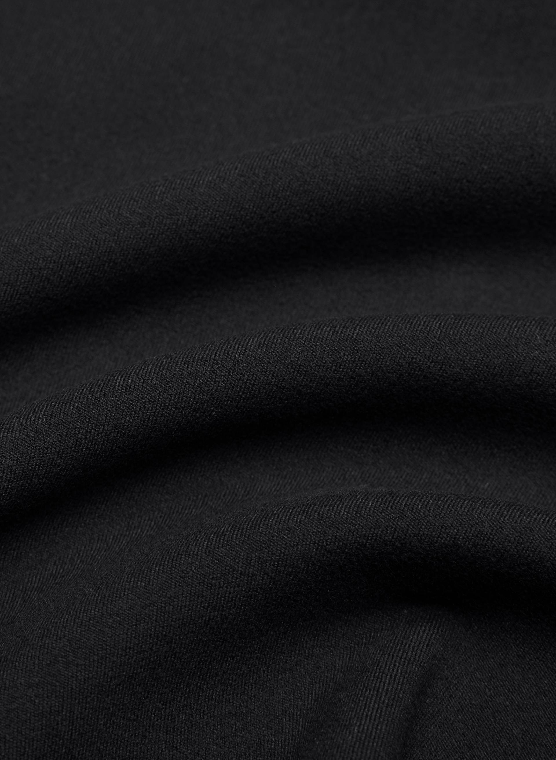 BUTTER ESSENTIAL LONGSLEEVE | Aritzia