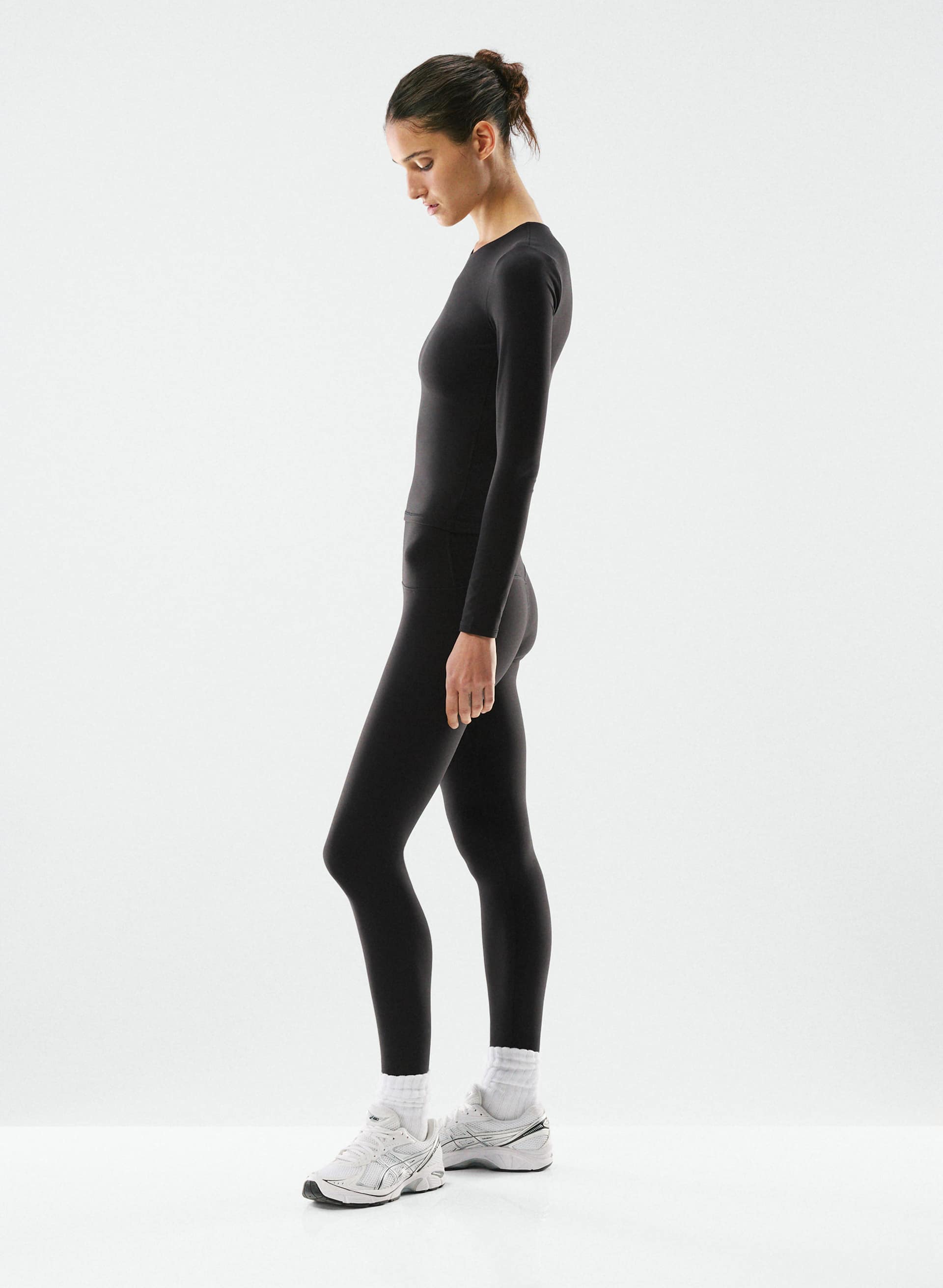 BUTTER ESSENTIAL LONGSLEEVE | Aritzia