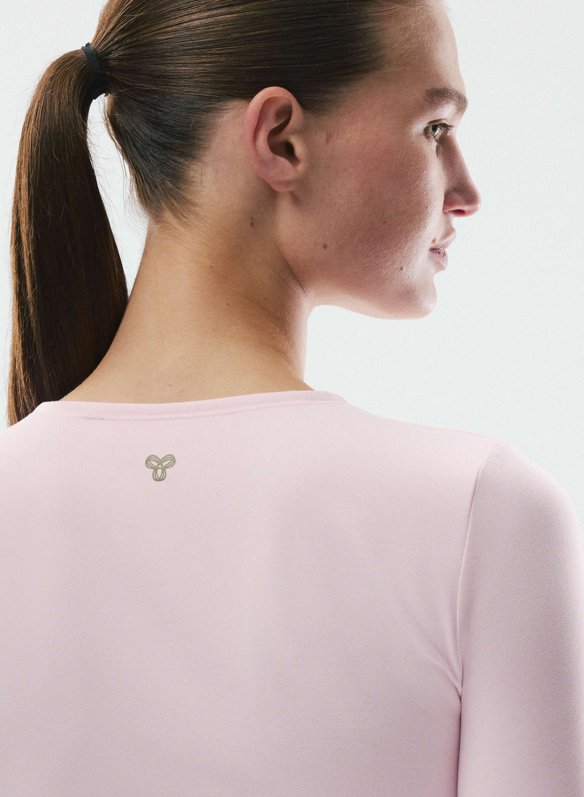 BUTTER ESSENTIAL LONGSLEEVE | Aritzia