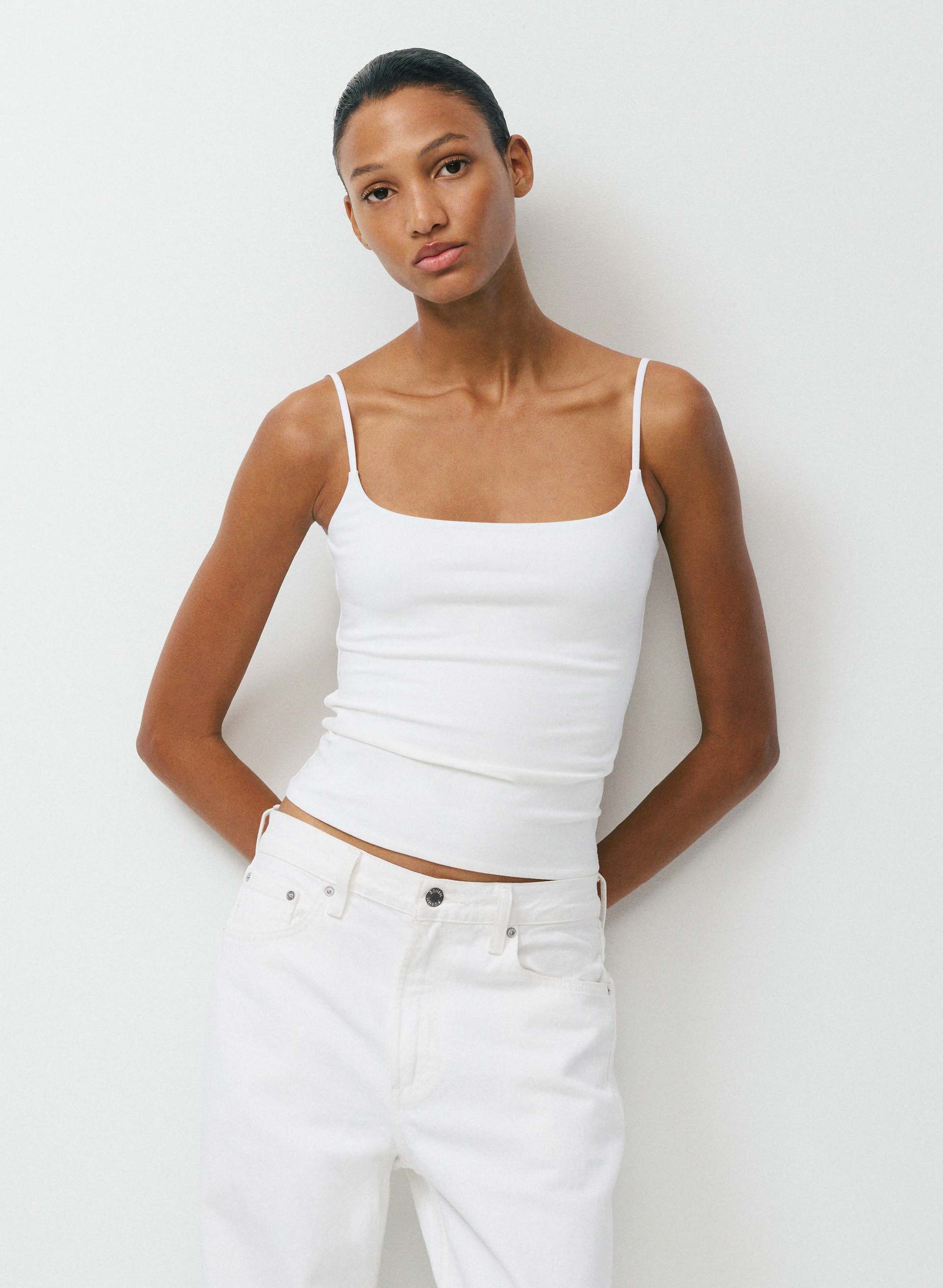 CASUAL CONTOUR PRESENCE CAMI TANK | Aritzia