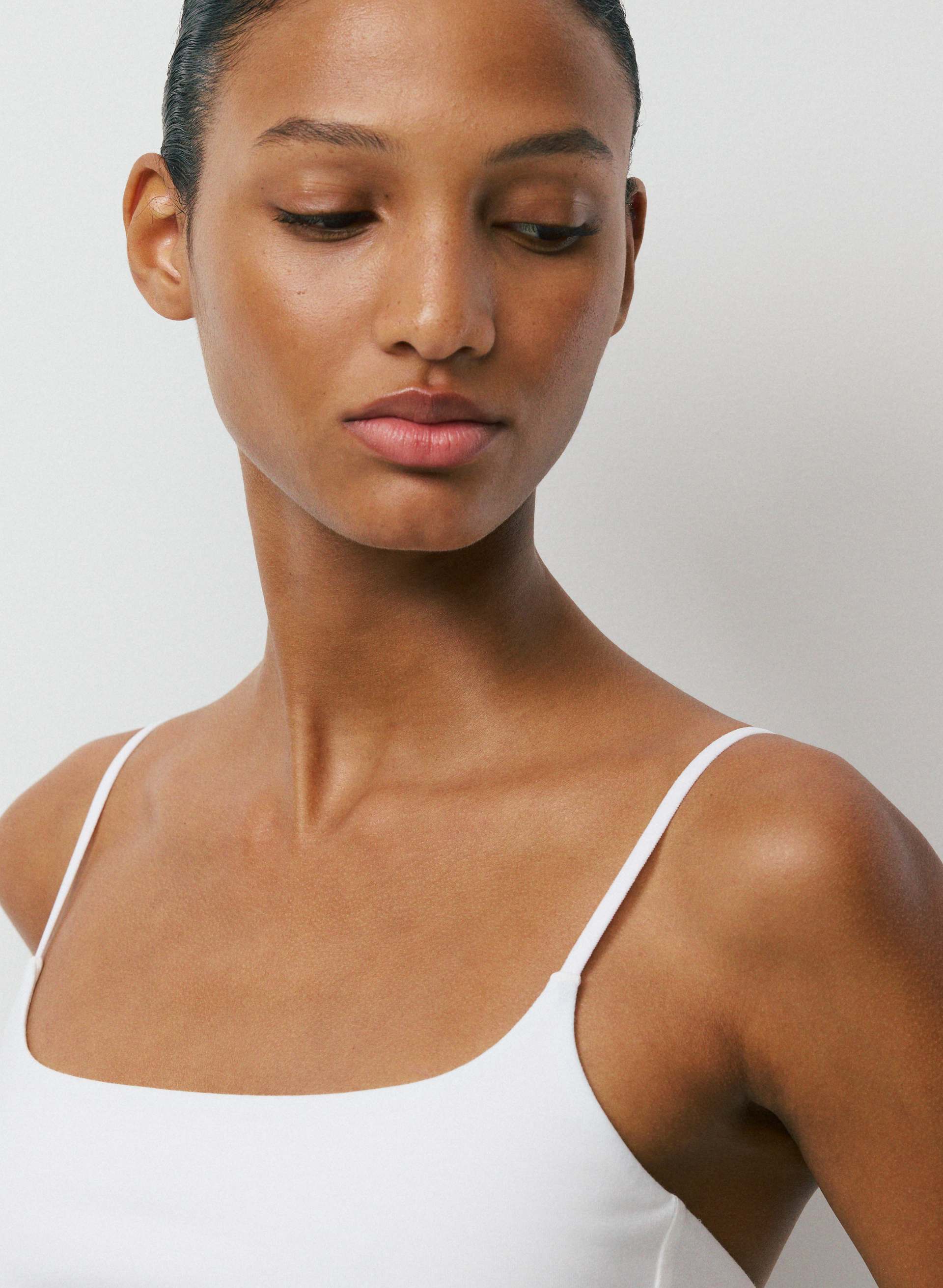 CASUAL CONTOUR PRESENCE CAMI TANK | Aritzia