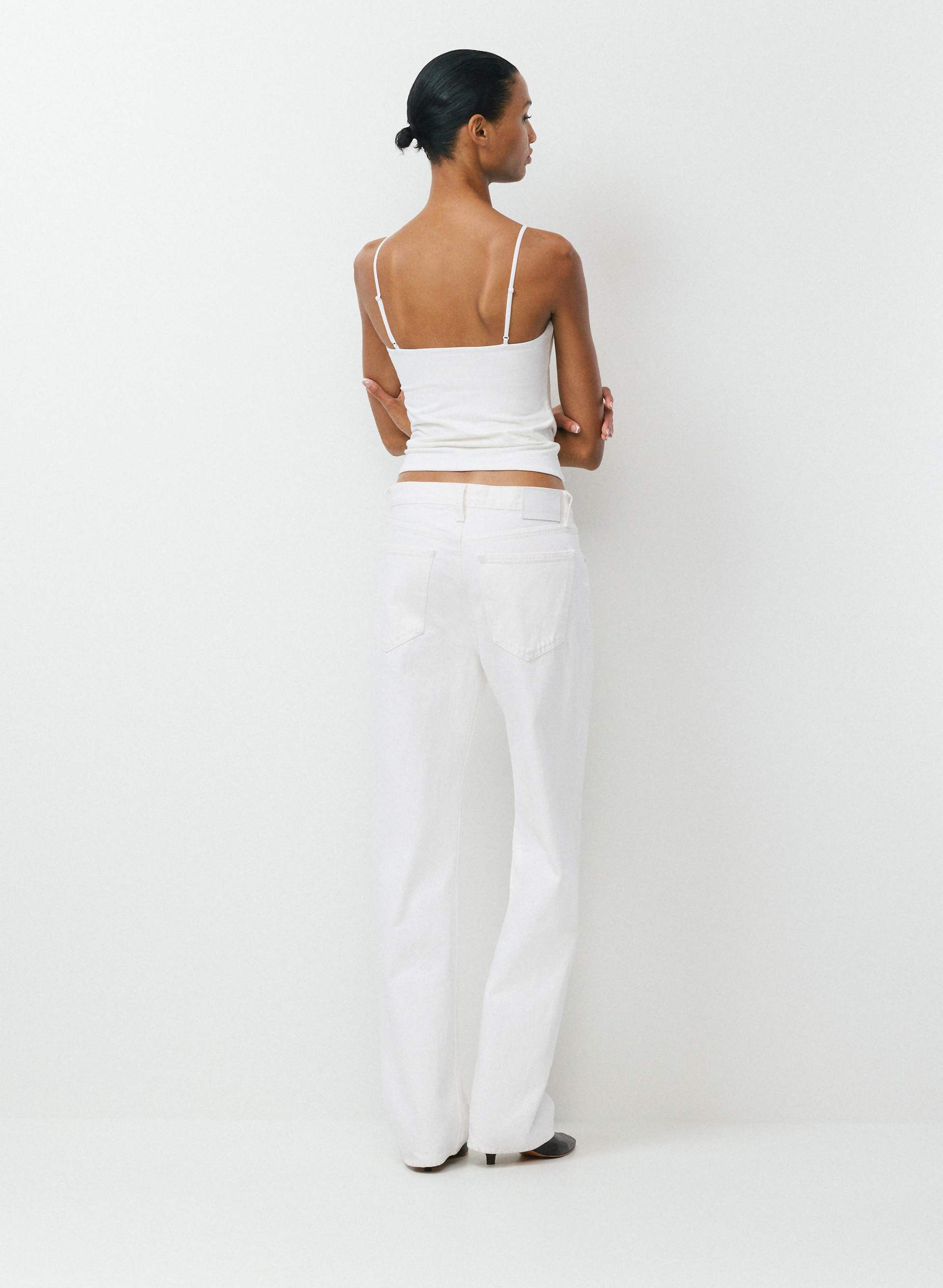 CASUAL CONTOUR PRESENCE CAMI TANK | Aritzia