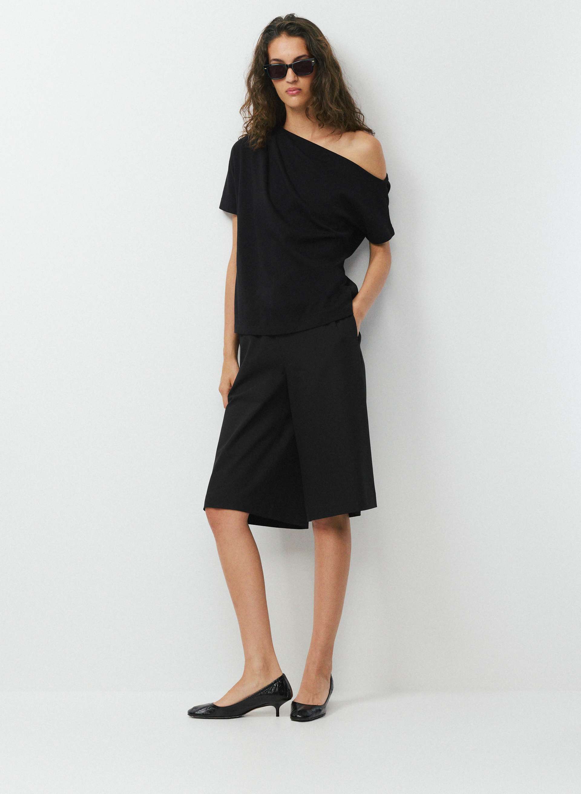 INTERLOCK COTTON SCRIPT TOP | Aritzia