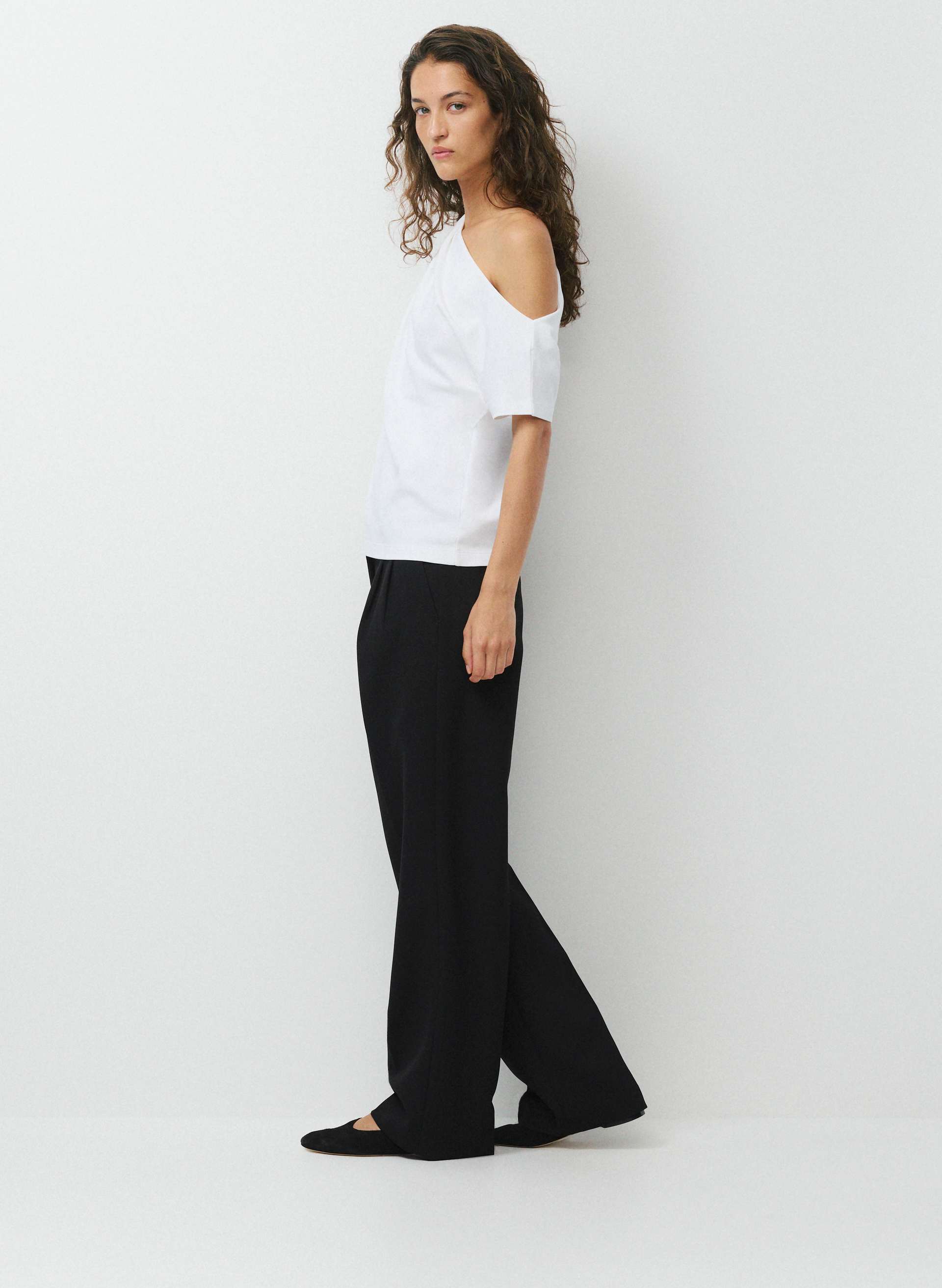 INTERLOCK COTTON SCRIPT TOP | Aritzia