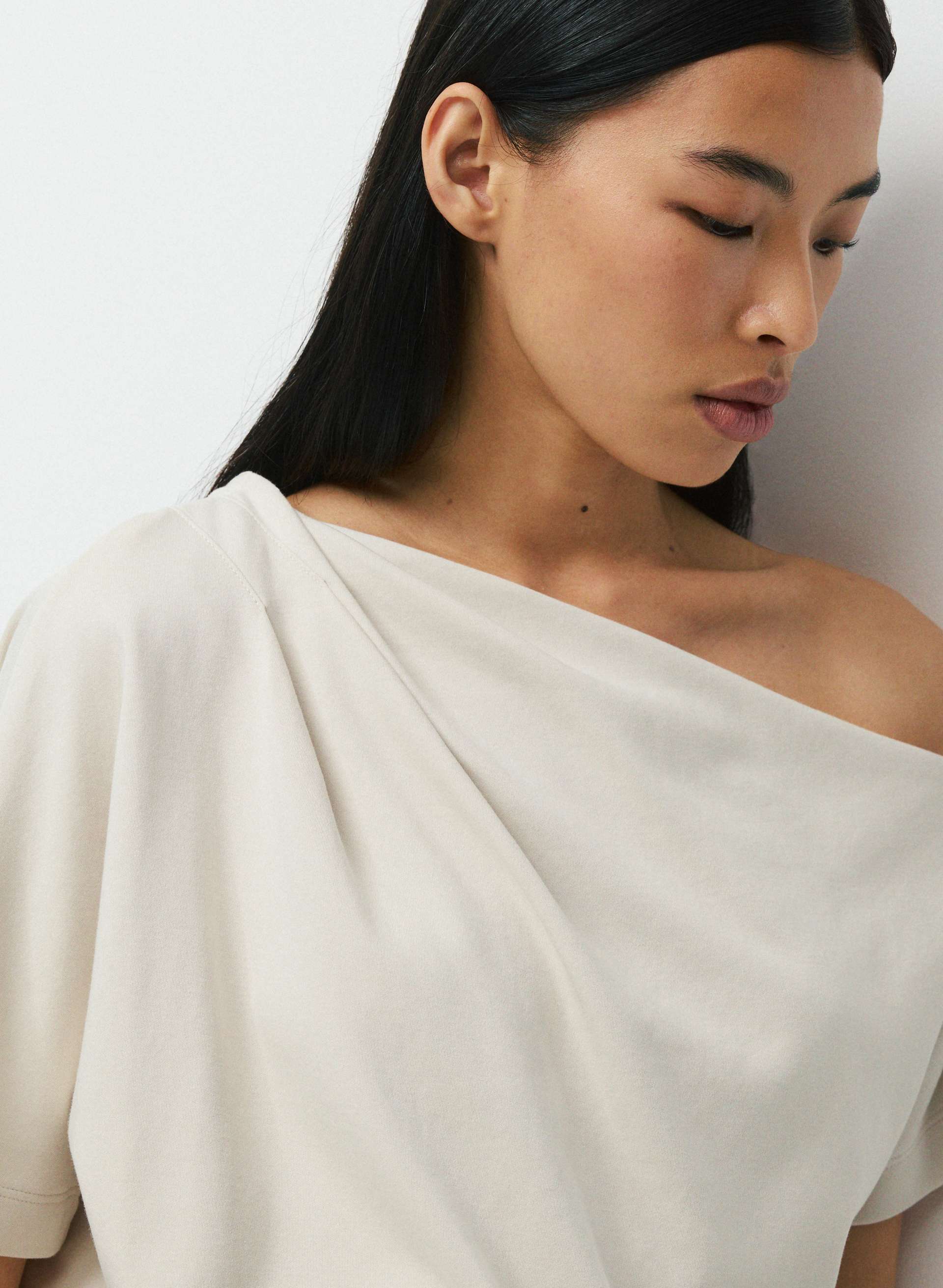 INTERLOCK COTTON SCRIPT TOP | Aritzia