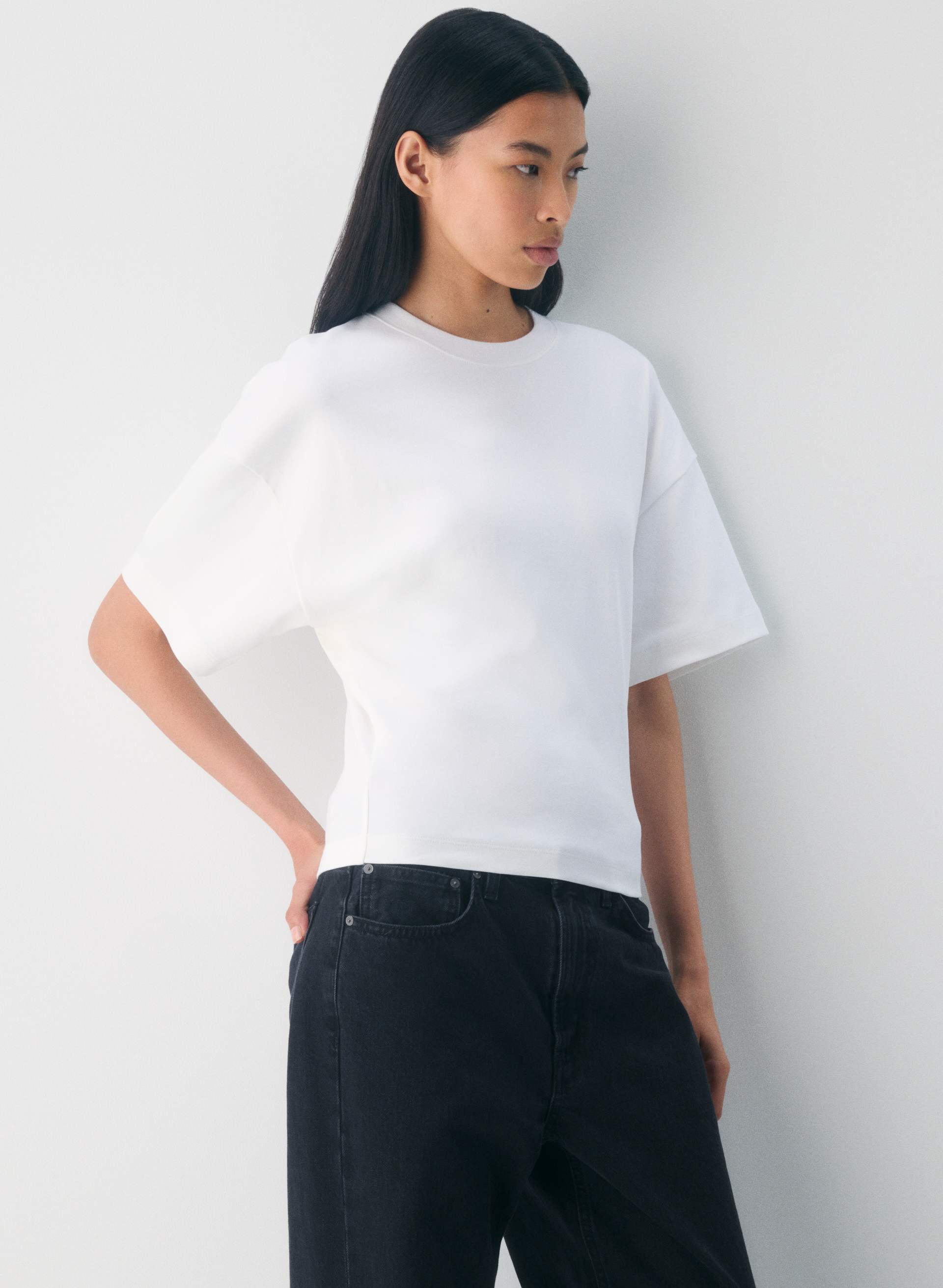 INTERLOCK COTTON BARCLAY T-SHIRT | Aritzia