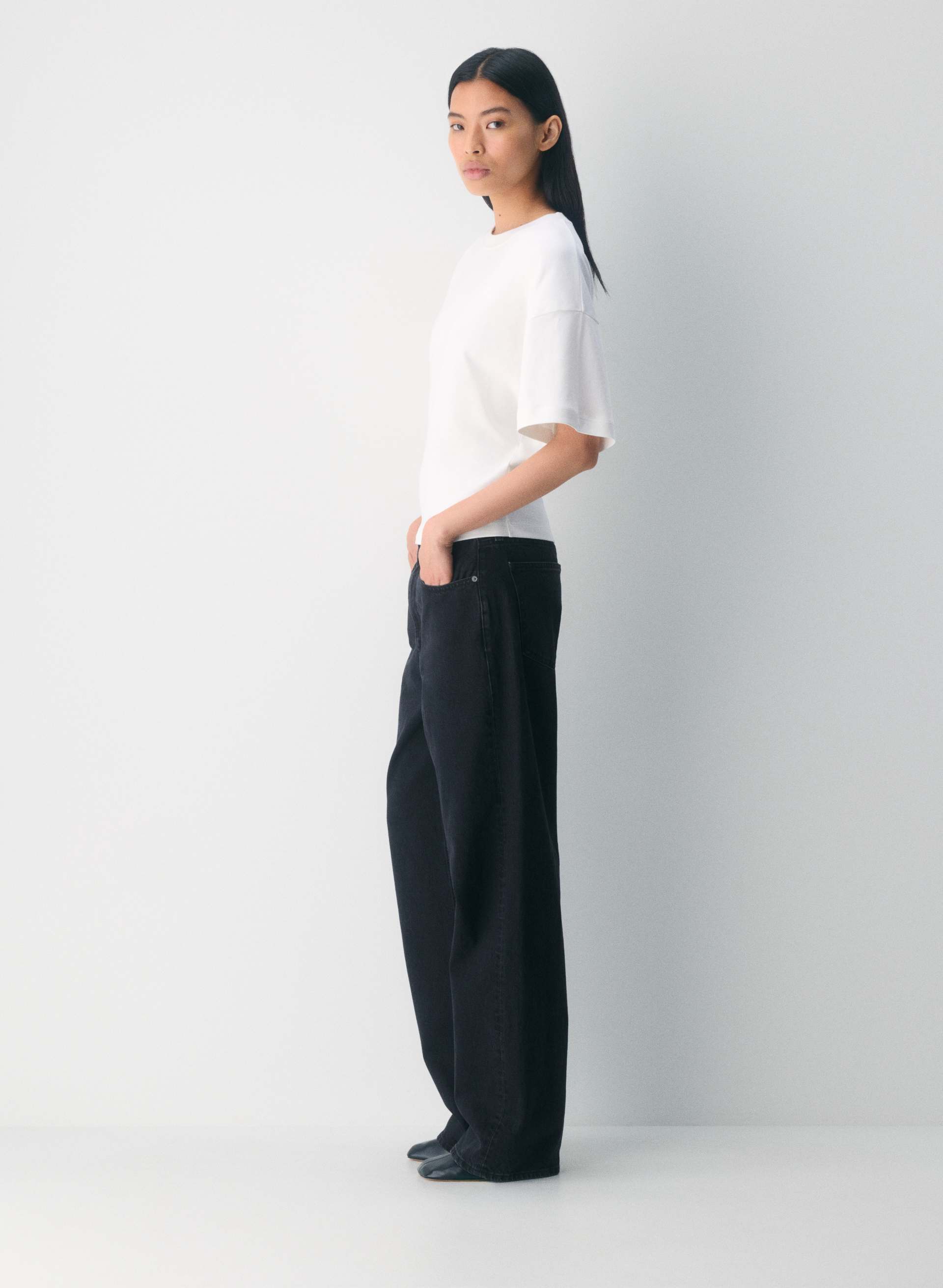 INTERLOCK COTTON BARCLAY T-SHIRT | Aritzia